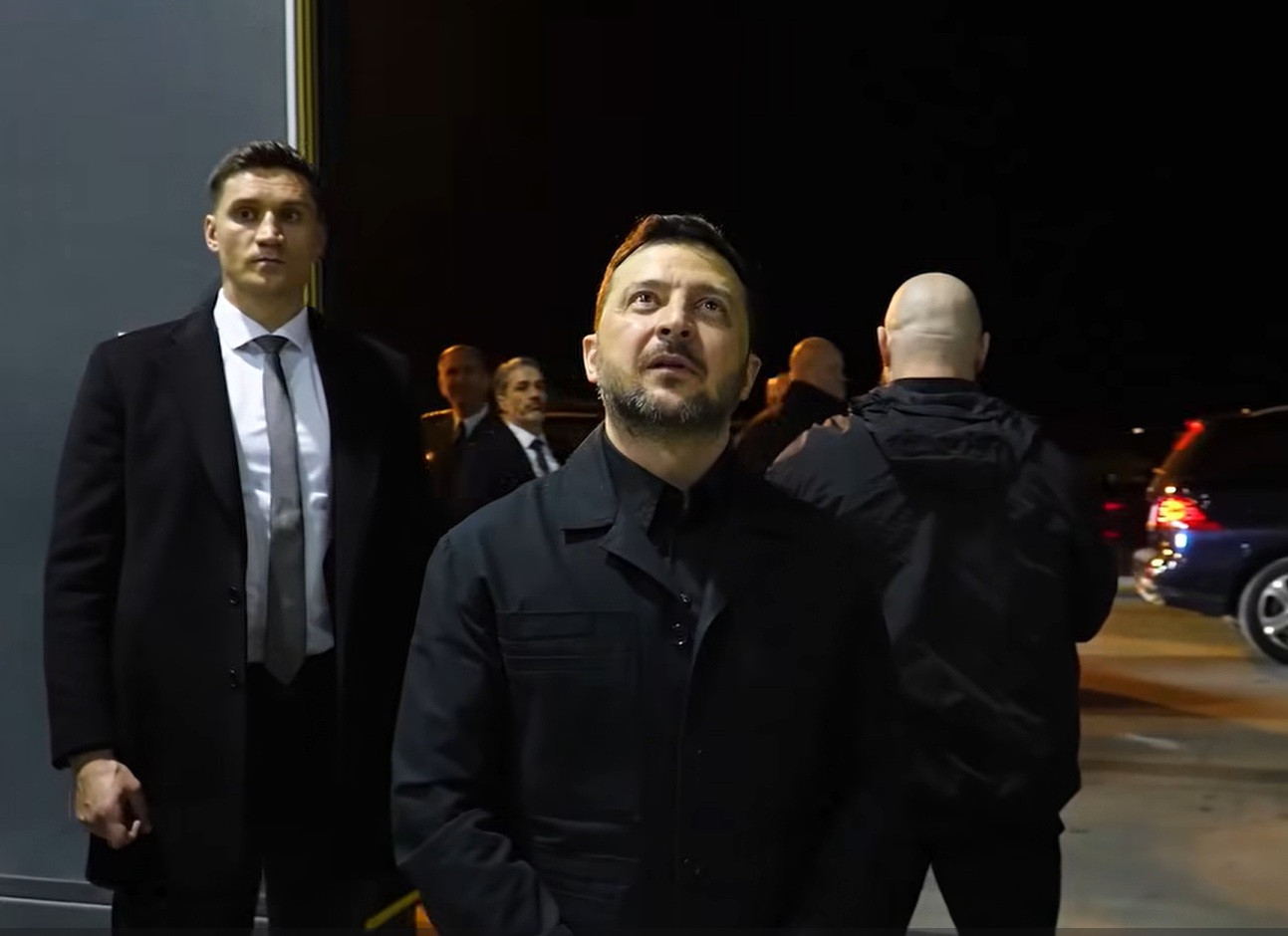 Vizita lui Zelenski la Baza 86 Aeriană de la Fetești, în imagini. Cu cine s-a întâlnit liderul Ucrainei la Fetești | VIDEO