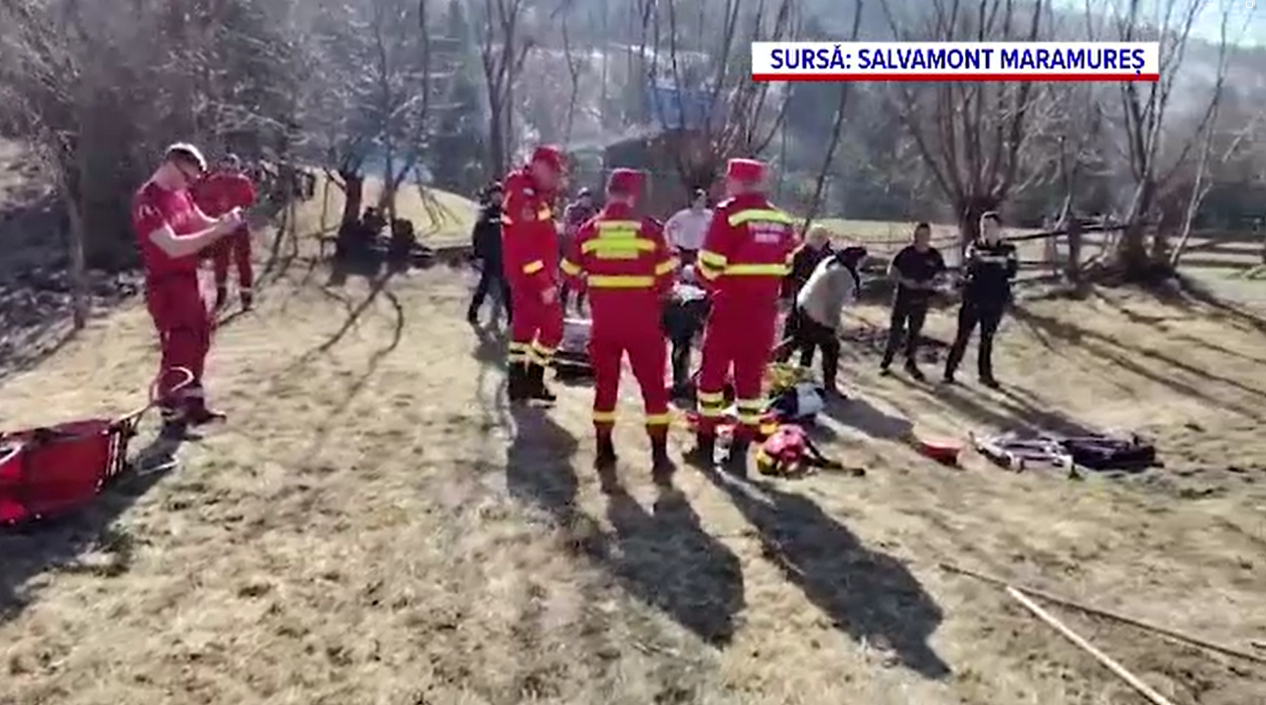 Femeie de 56 de ani, grav rănită &icirc;ntr-un incendiu de vegetație &icirc;n Maramureș: a fost preluată cu elicopterul SMURD