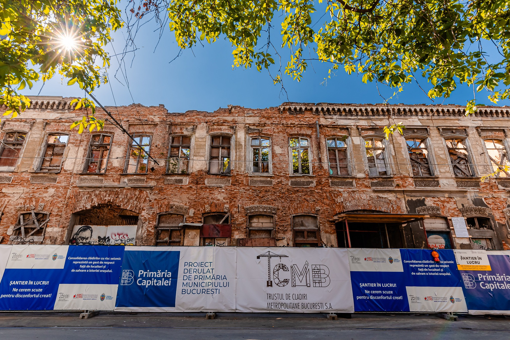 Primăria Capitalei anunță că a &rdquo;salvat de la ruină&rdquo; Hanul Solacolu: &rdquo;Am scos 2.000 de tone de gunoaie&rdquo;