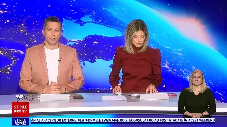 Incendiu la parterul unui bloc din București. Flăcările au cuprins un magazin. Pompierii au intervenit cu șapte mașini