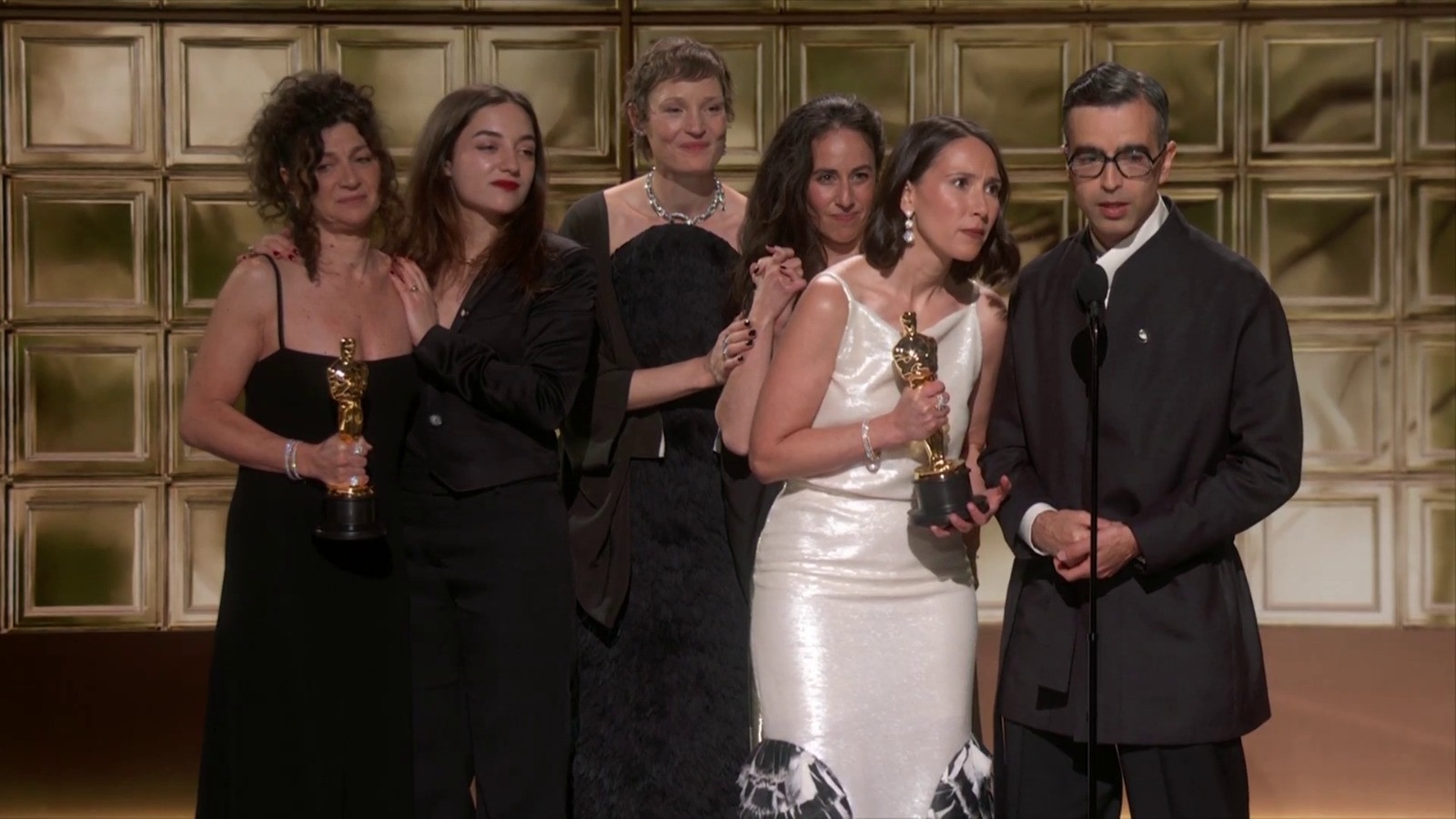 O românca câștigătoare la Oscar 2026: Natalie Musteață a regizat filmul „Two People Exchanging Saliva"