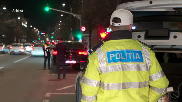 Un bărbat prins de polițiști beat pe bicicletă, a pornit apoi la drum cu mașina. A treia oară nu a mai vrut să oprească