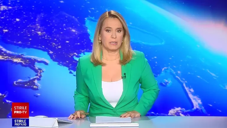 ANIMAȚIE. Cum a fost strivită pe trotuar tânăra gravidă. Un șofer neatent a împins o mașină peste ea