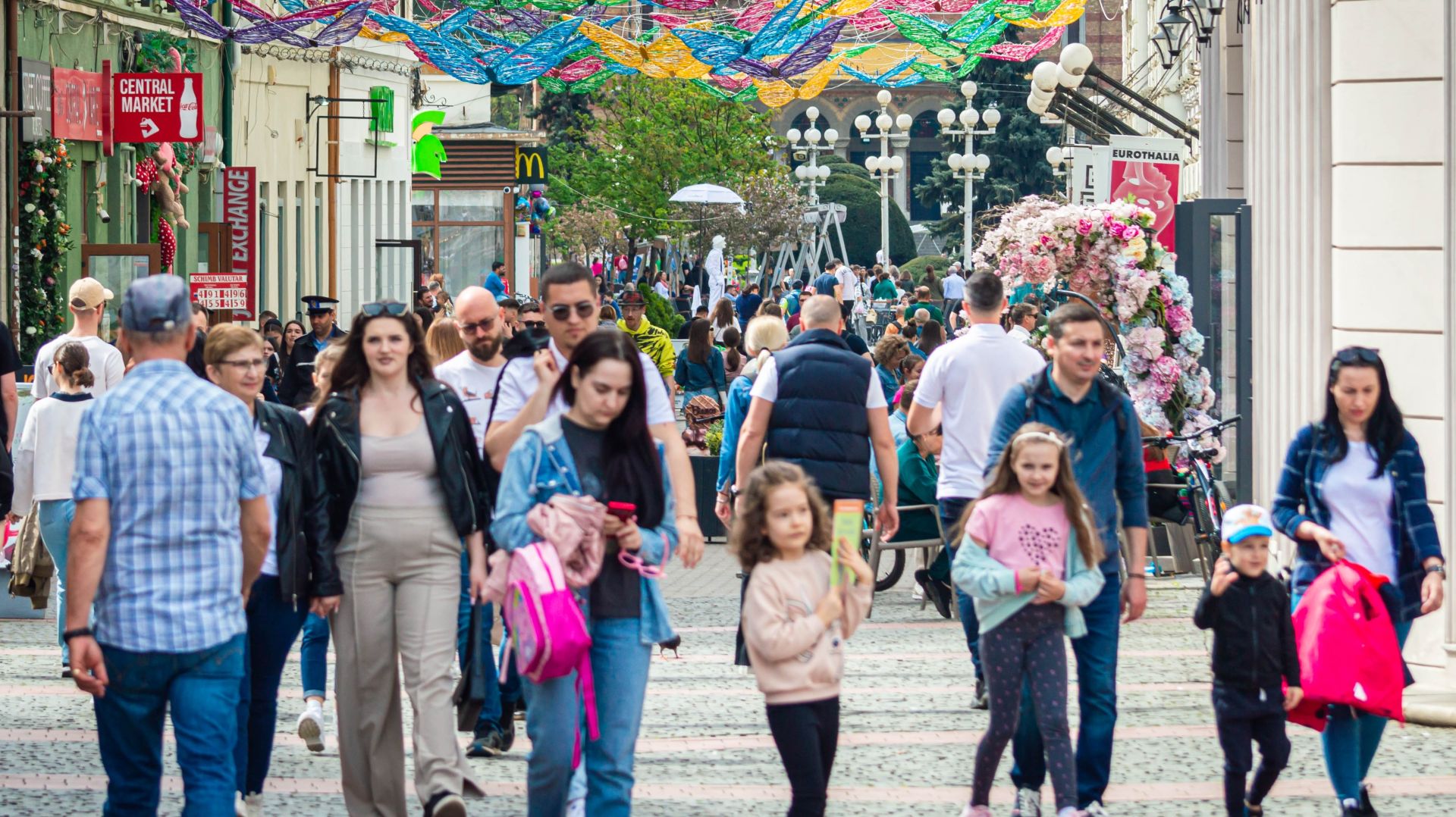 Pensiile speciale în România: 11.928 de beneficiari în martie 2026, magistrații domină cu venituri medii de 25.542 lei — image 2