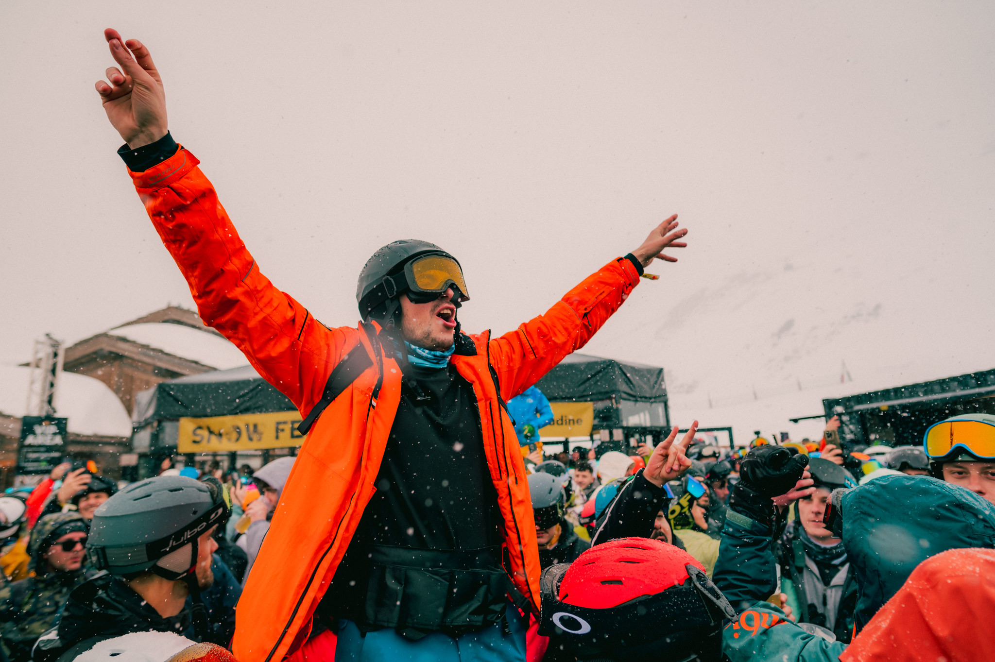 Snow Fest - 3000 de români cuceresc Alpii Francezi