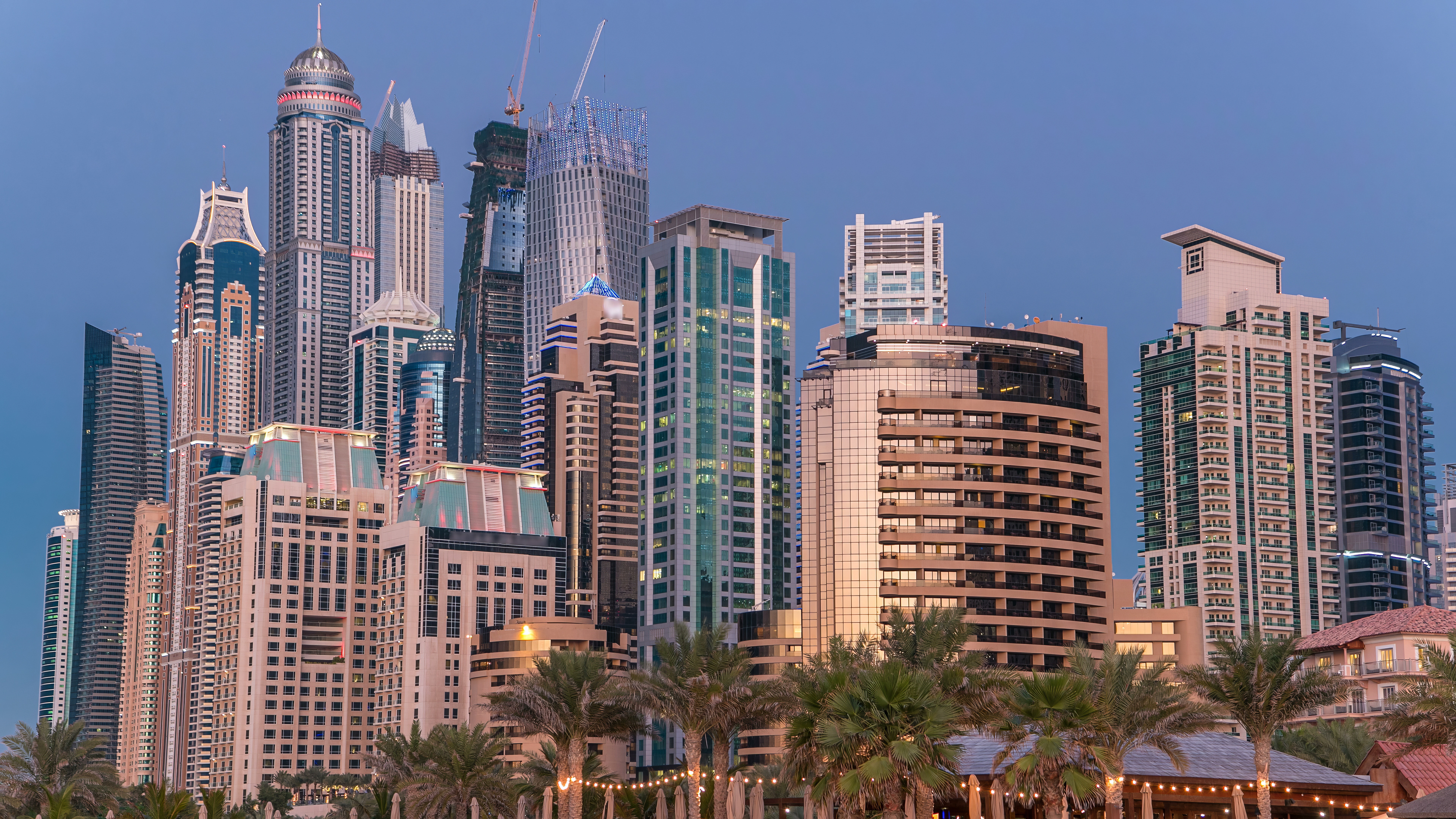 Dubaiul resimte efectele războiului din Orientul Mijlociu. Scăderi puternice pe piața imobiliarelor