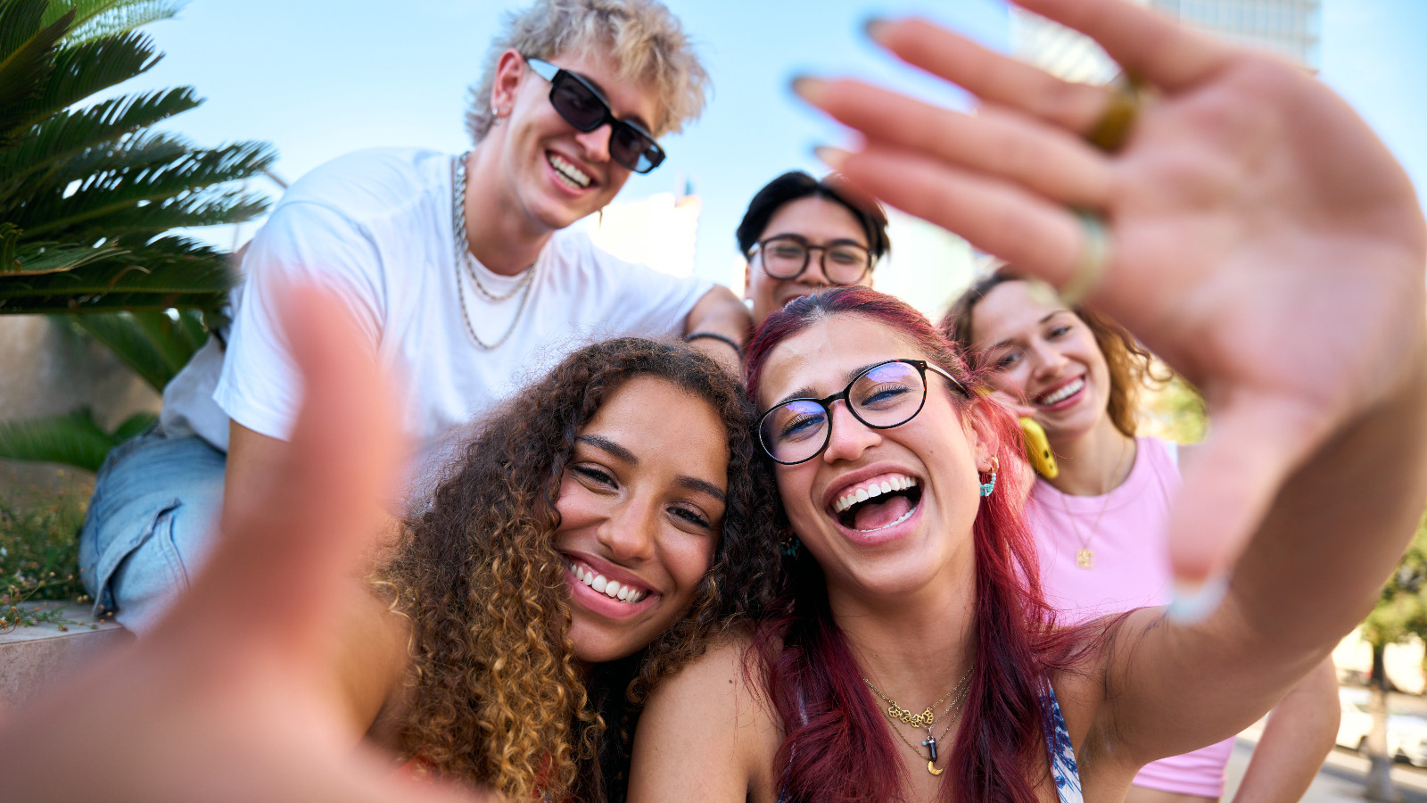 Top cinci cele mai fericite țări din lume. Criteriile care mențin statele &icirc;n fruntea clasamentului