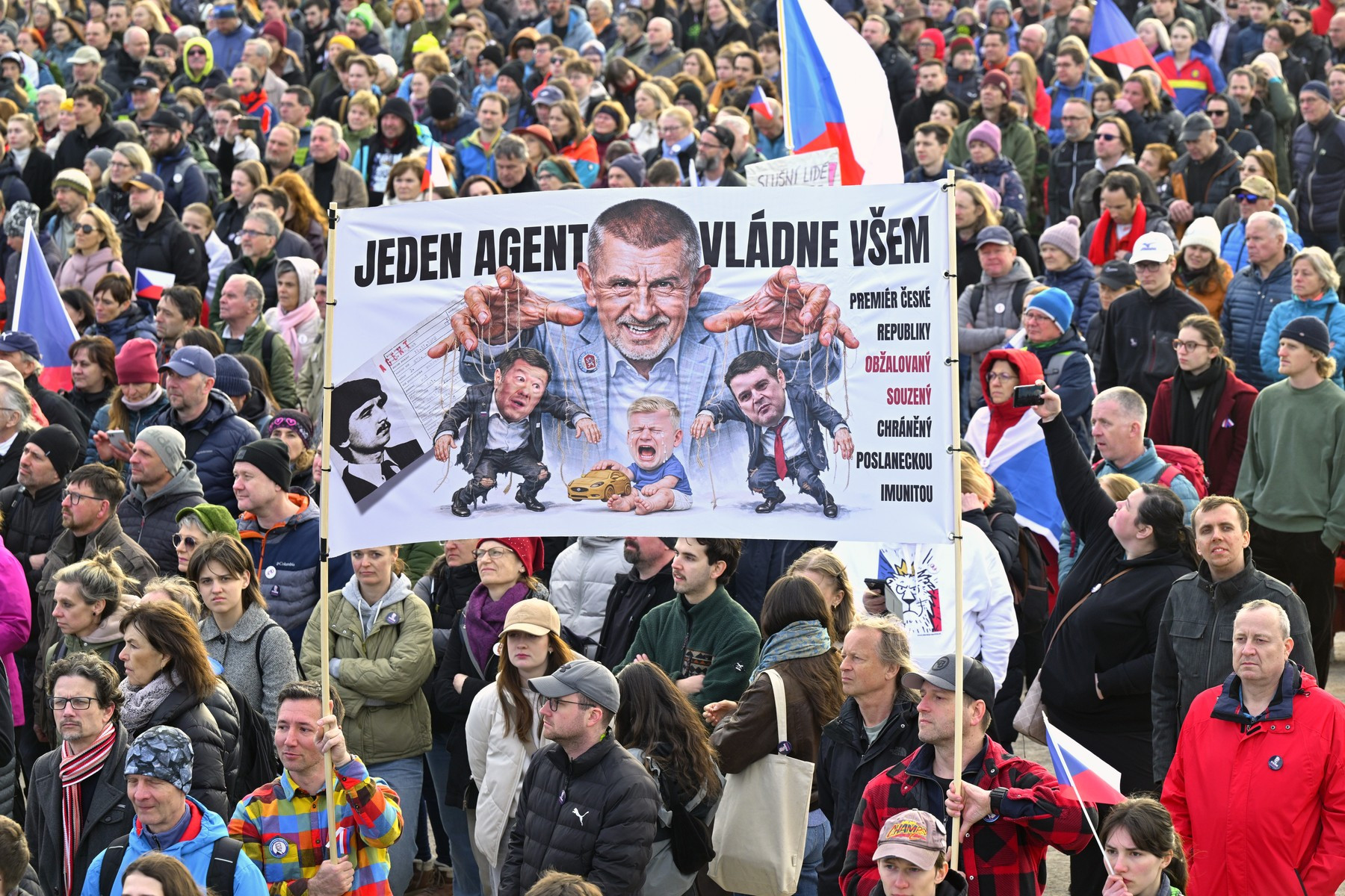 Sute de mii de cehi au protestat față de Guvern, la Praga. Este cea mai mare manifestație din ultimii șapte ani. FOTO&VIDEO