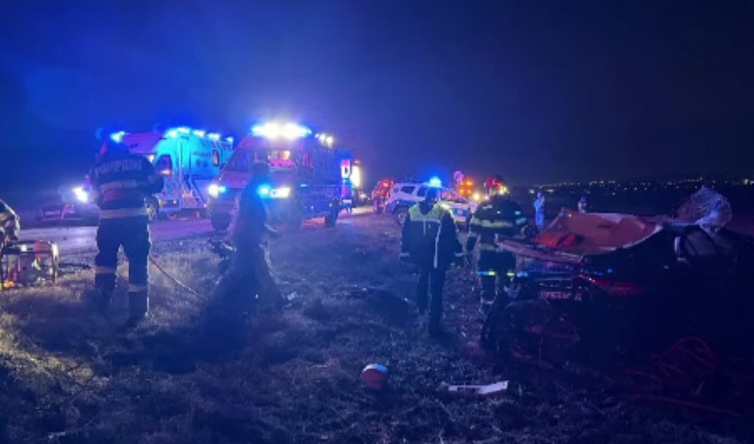 Depășire cu final tragic în Suceava. Un șofer a murit pe loc într-un grav accident pe care l-ar fi provocat pe DN2