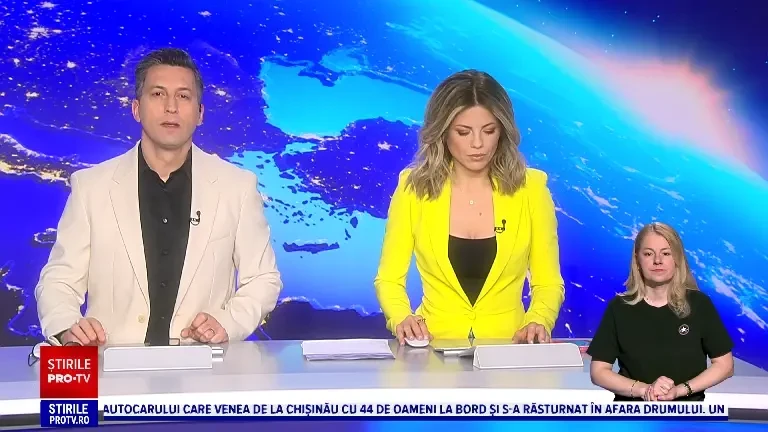 Fabrica de cherestea din județul Bacău cuprinsă de flăcări. A fost emis și un mesaj RO-Alert