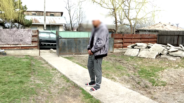 Bărbatul &icirc;njunghiat de un adolescent de 15 ani a &icirc;ncălcat ordinul emis de protecție emis cu o zi &icirc;nainte. Cum se apără