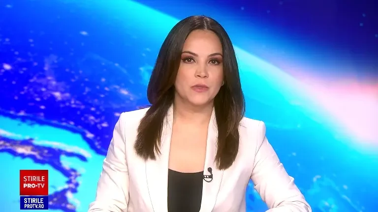 Polițiștii din Brăila caută un bărbat cu cârje, filmat când se urcă la volanul unei mașini. Imaginile au devenit virale