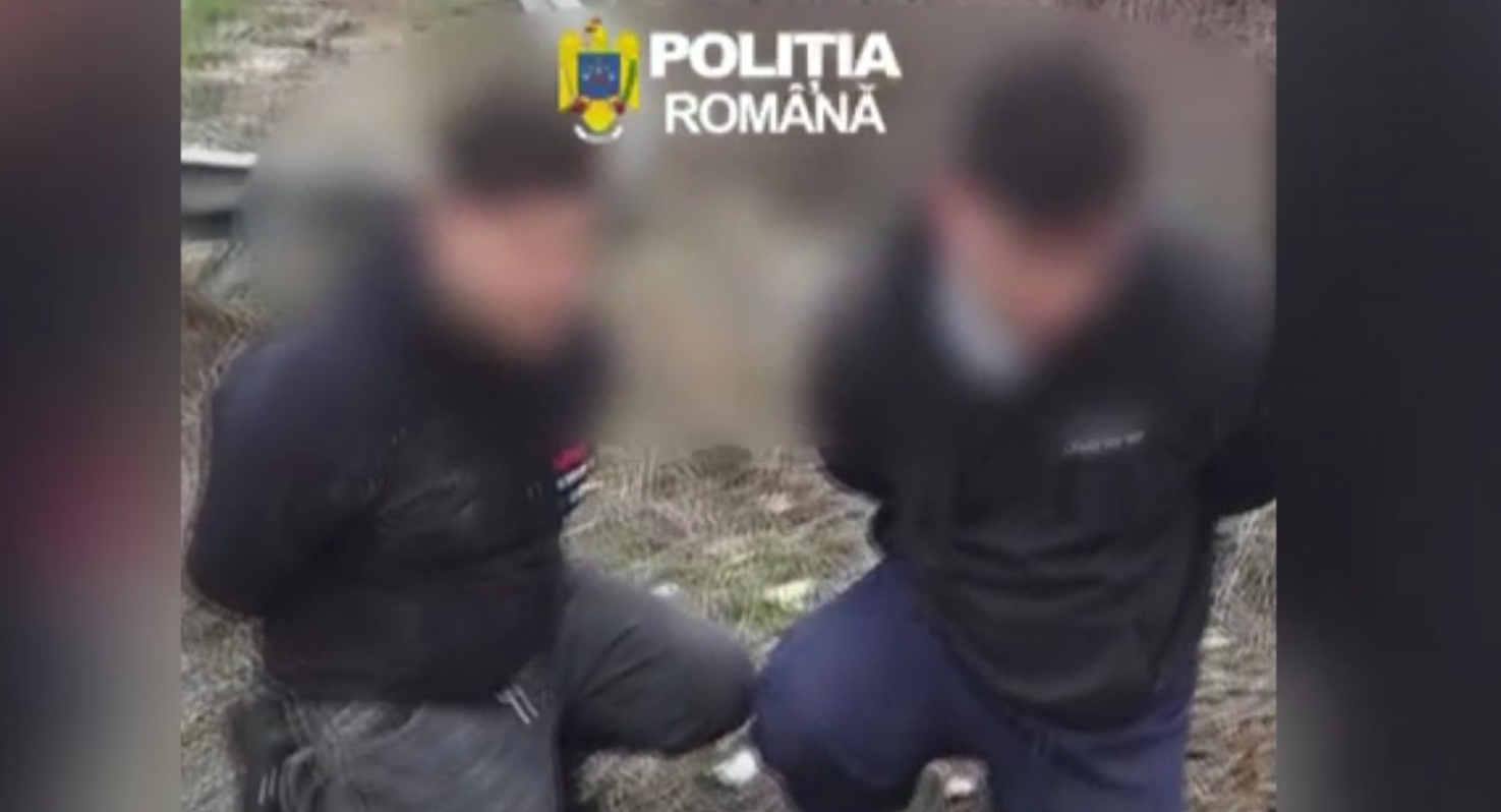 Urmărire cu focuri de armă pe drumul expres Craiova-Pitești. Mașină cu suspecți de furt, condusă de un șofer drogat