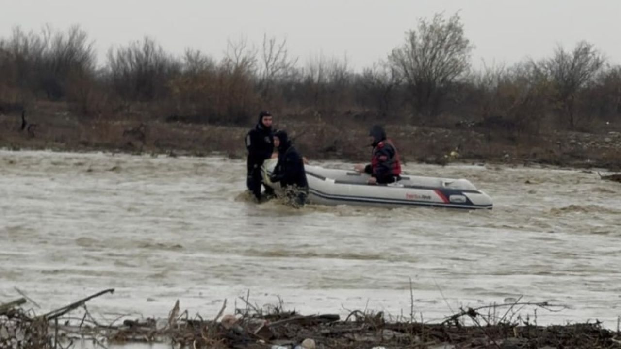 Cod portocaliu de inundații în 6 județe și cod galben în 22 județe până luni la prânz