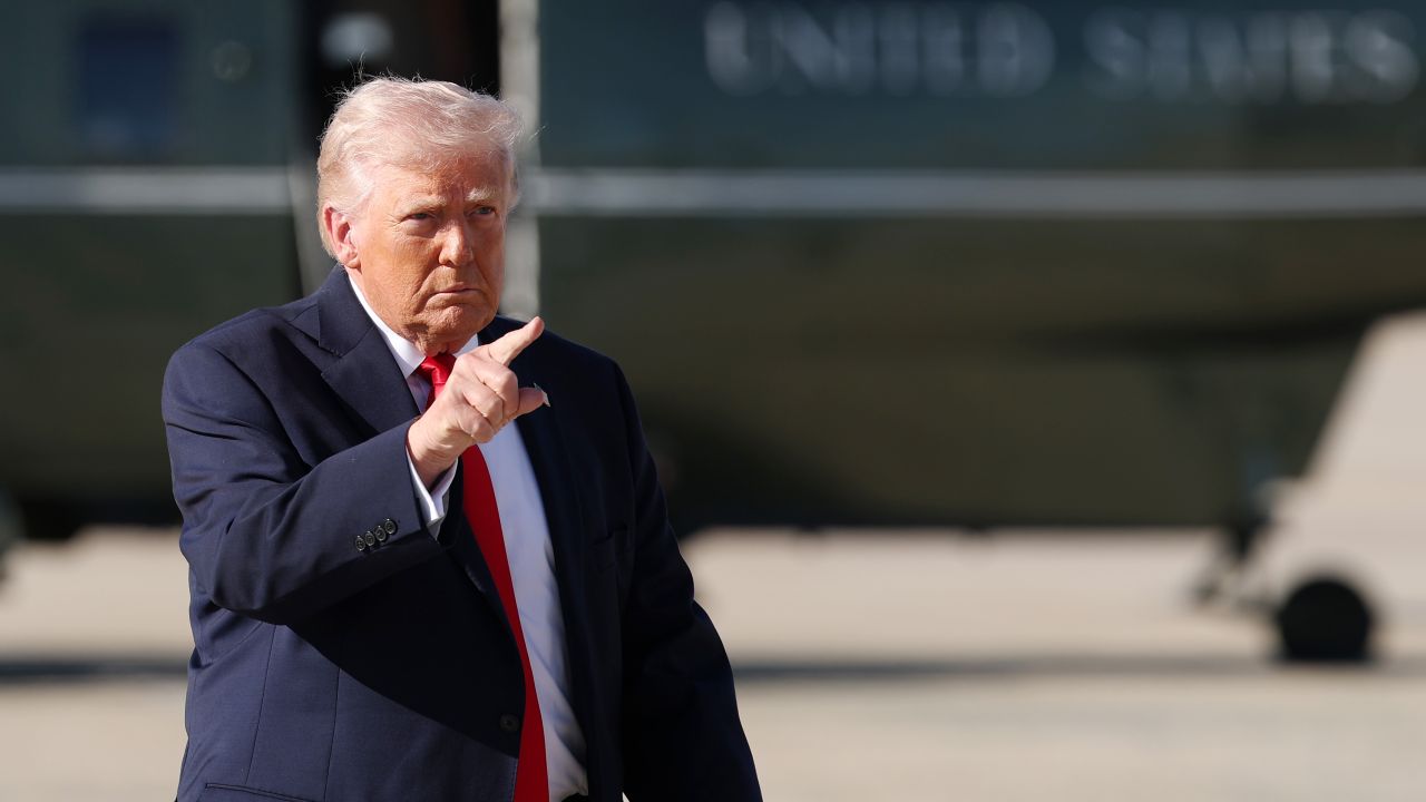 Donald Trump asociază vaccinurile cu autismul și reduce numărul dozelor recomandate copiilor. Medicii: fără legătură științifică