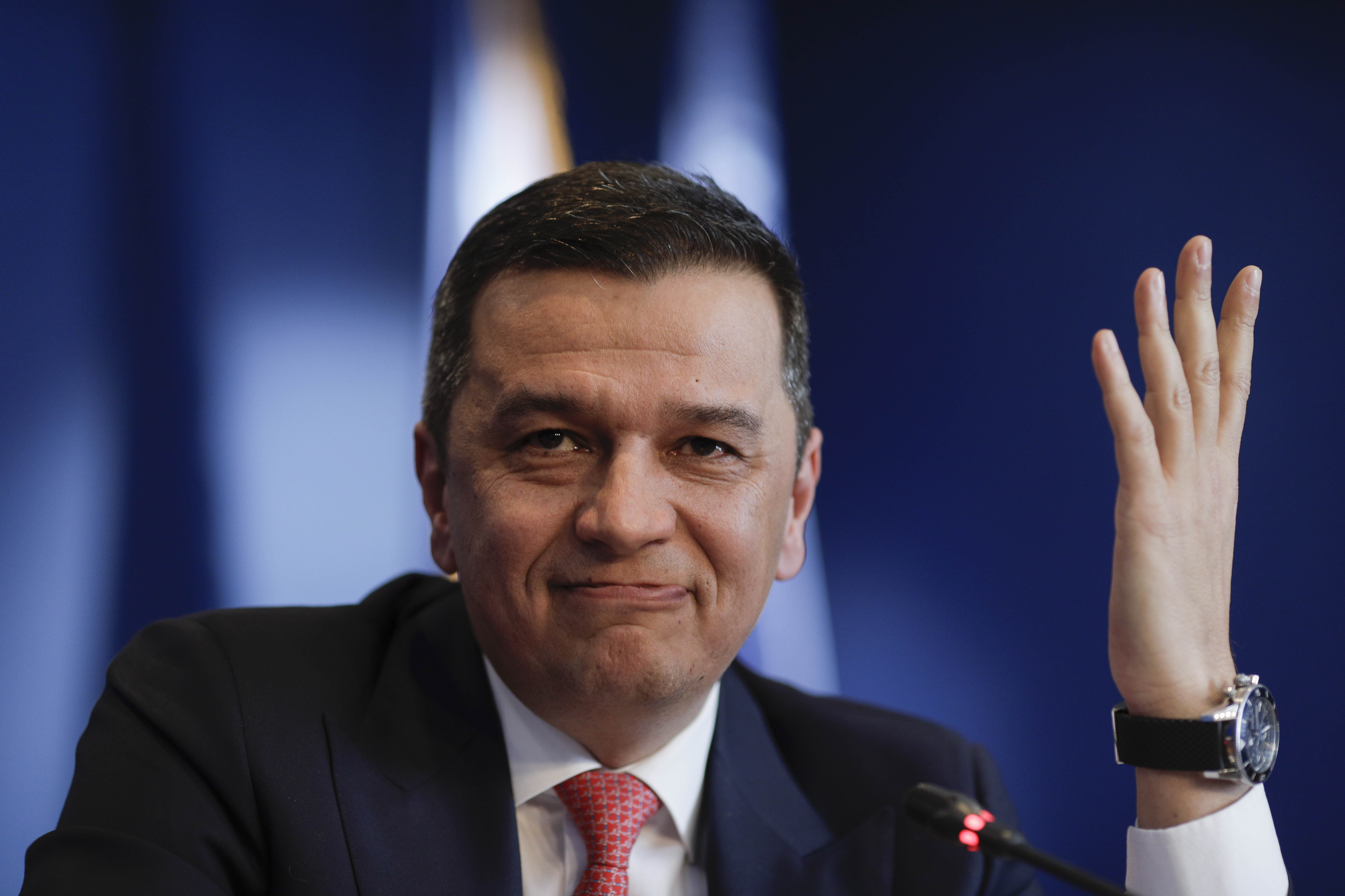 Grindeanu, contre cu Bolojan pe marginea „șobolanilor”. „Adevăratul șobolănism” e vânzarea unor companii profitabile