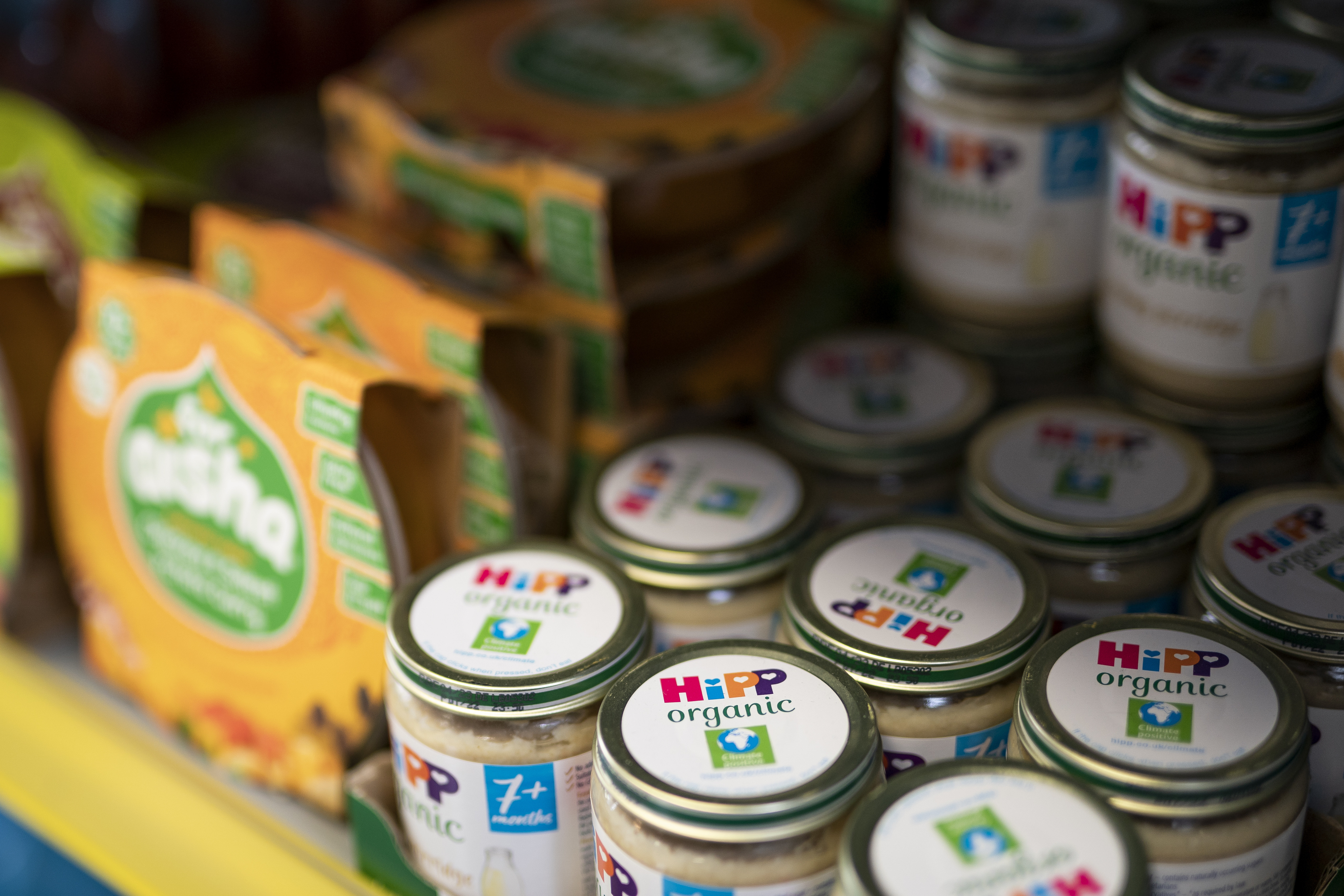 Otravă pentru şobolani găsită într-un borcan de hrană pentru bebeluşi. Produsul fusese retras din peste 1.000 de magazine