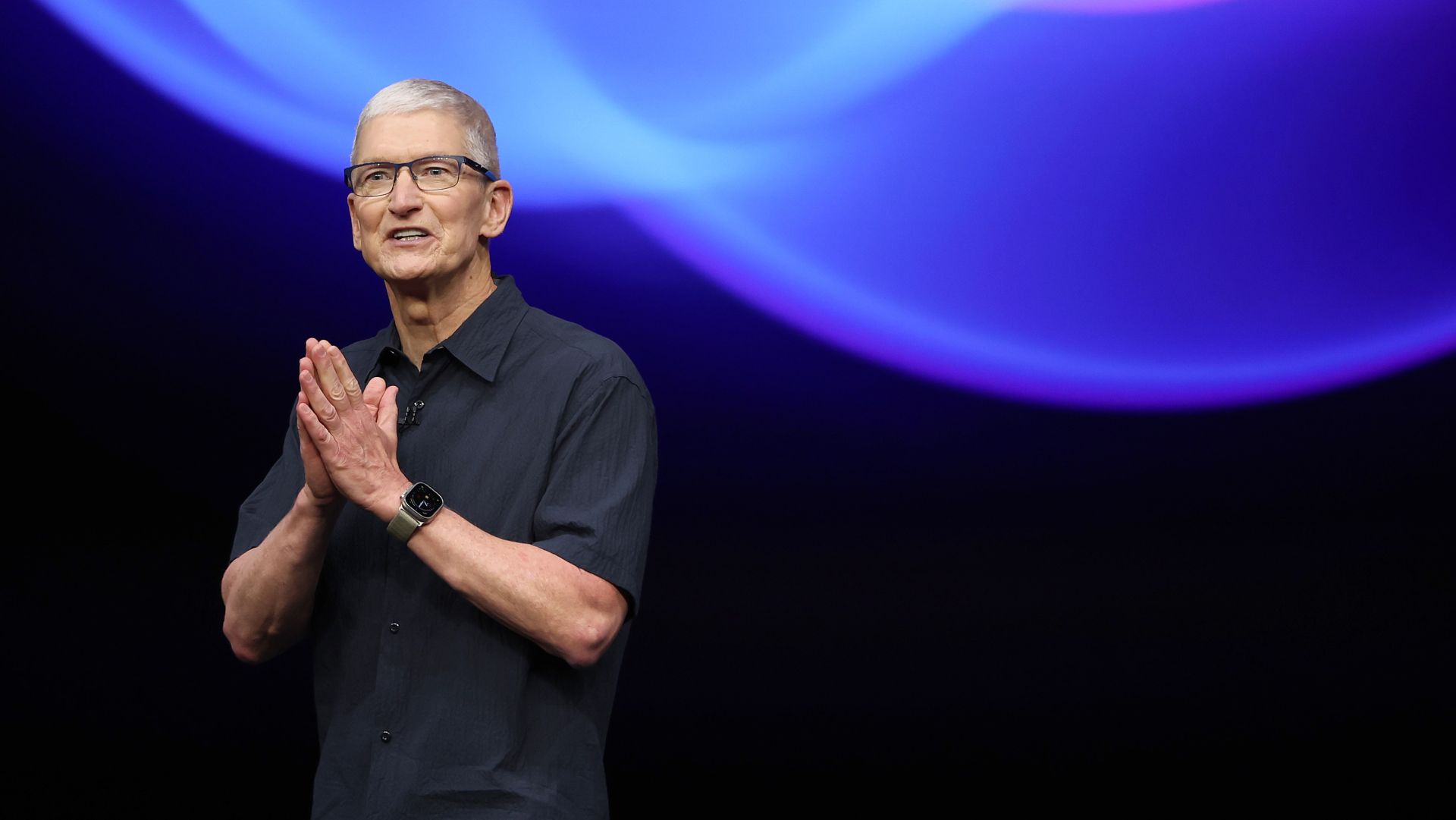 Tim Cook Rcoa Tim Cook renunță la poziția de CEO al Apple după 15 ani: „A fost cel ...