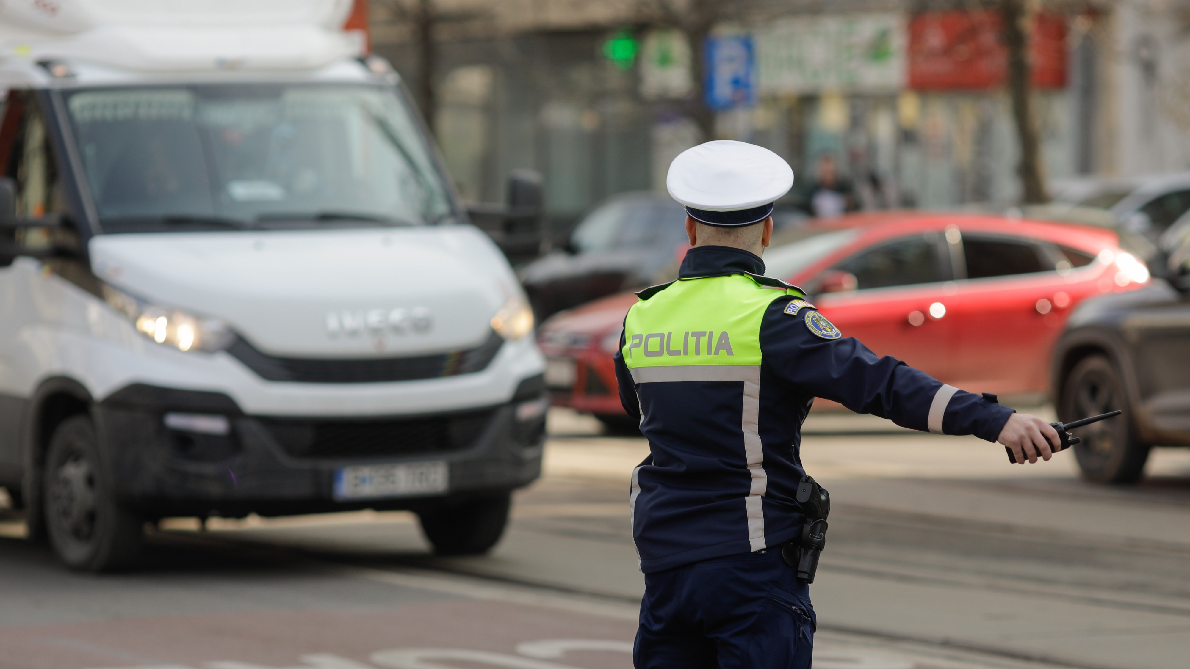 Zece intersecții din București au rămas fără semafoare după incendiul de la CET Vest. Zonele afectate