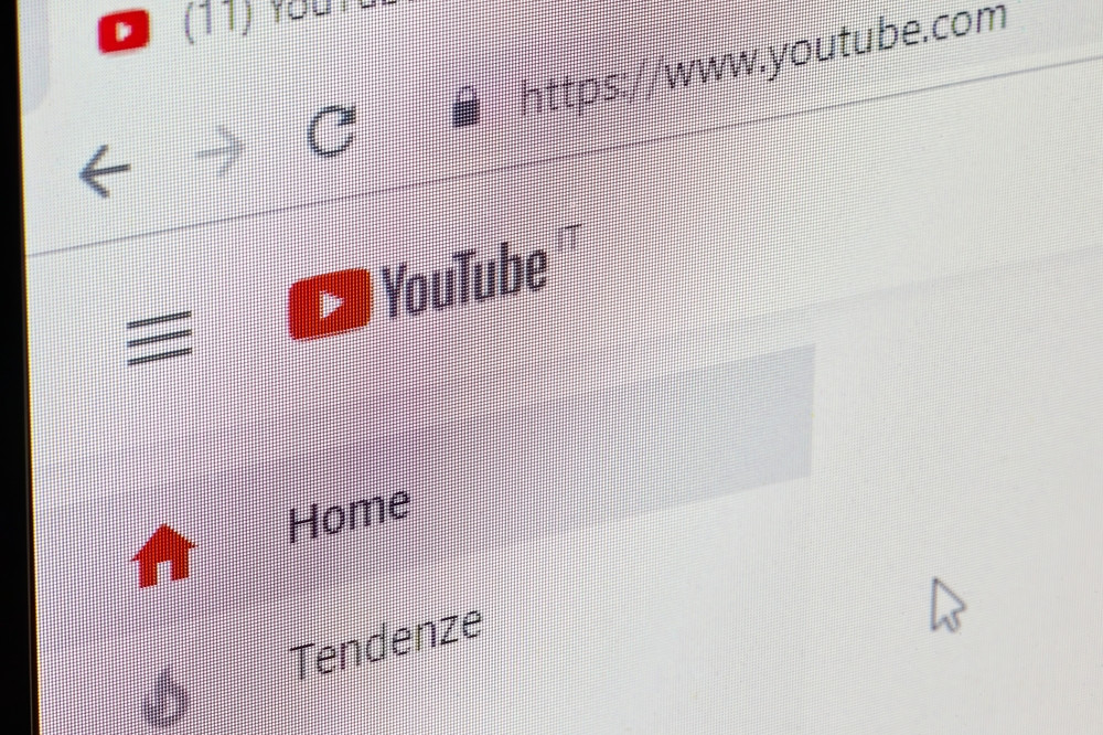 YouTube testează un nou mod de căutare cu inteligență artificială. Utilizatorii vor renunța la cuvintele-cheie