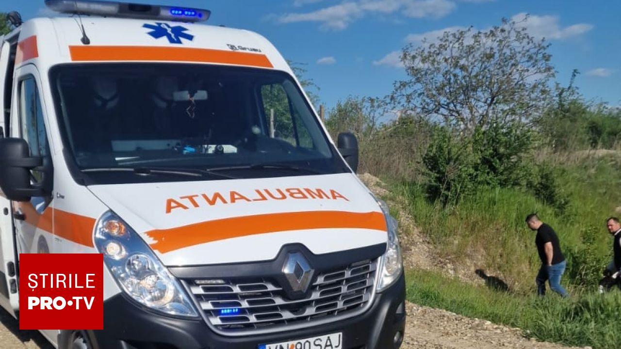 Copil de 4 ani găsit mort într-o baltă în Vrancea la o oră după dispariție