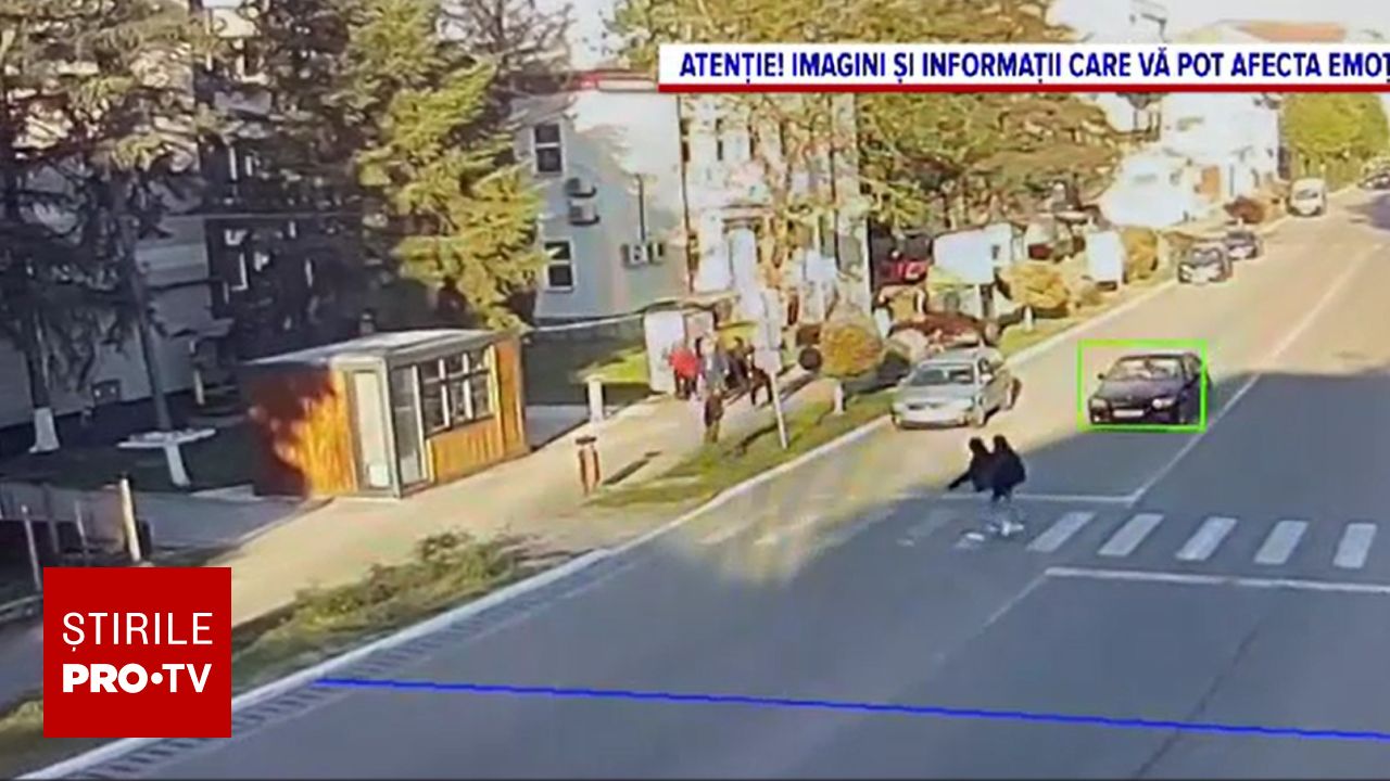 O adolescentă din Timiș a fost lovită de o mașină pe trecerea de pietoni și aruncată la doi metri distanță, în fața liceului