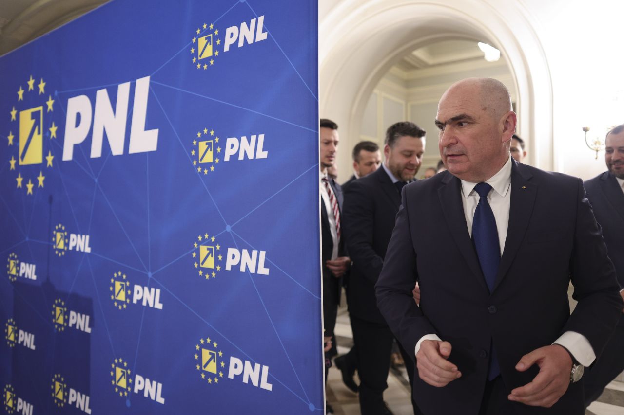 USR dezbate presiunea lui Nicușor Dan pentru o alianță