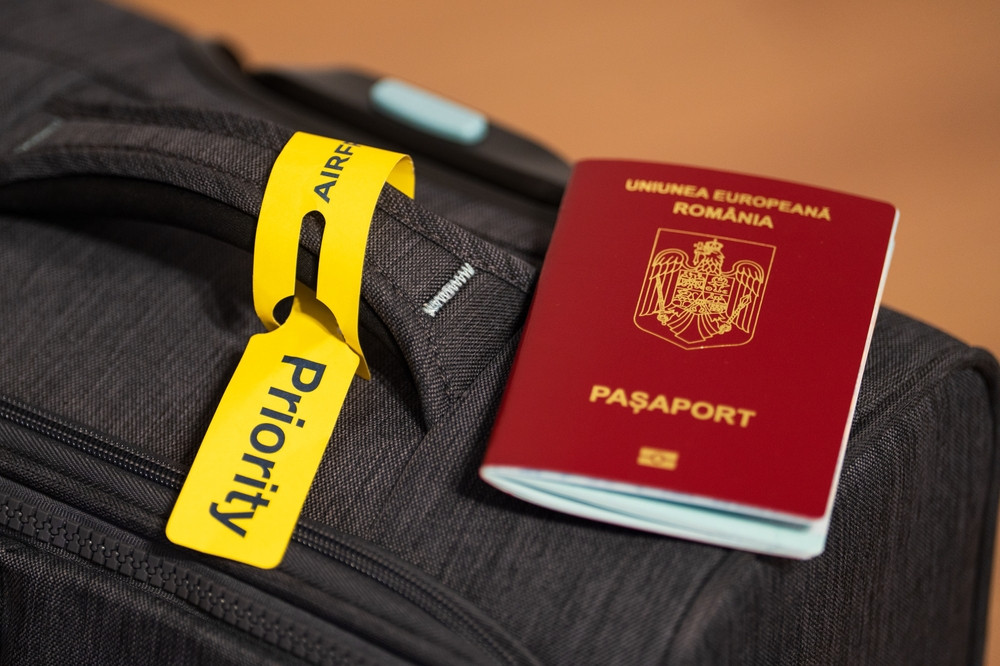 Acte necesare pentru pașaport. Cât durează să se elibereze și cât costă în 2026