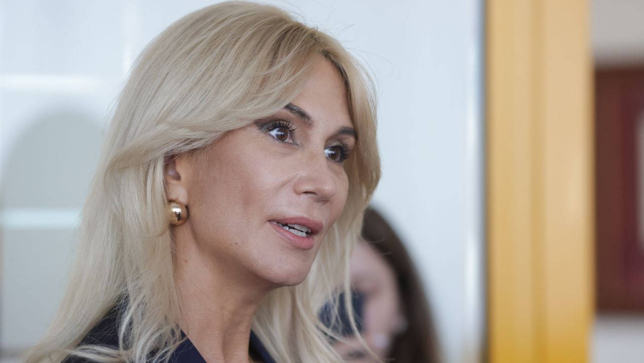 Raluca Turcan cere urgentarea desemnării unui premier pentru stabilitatea României