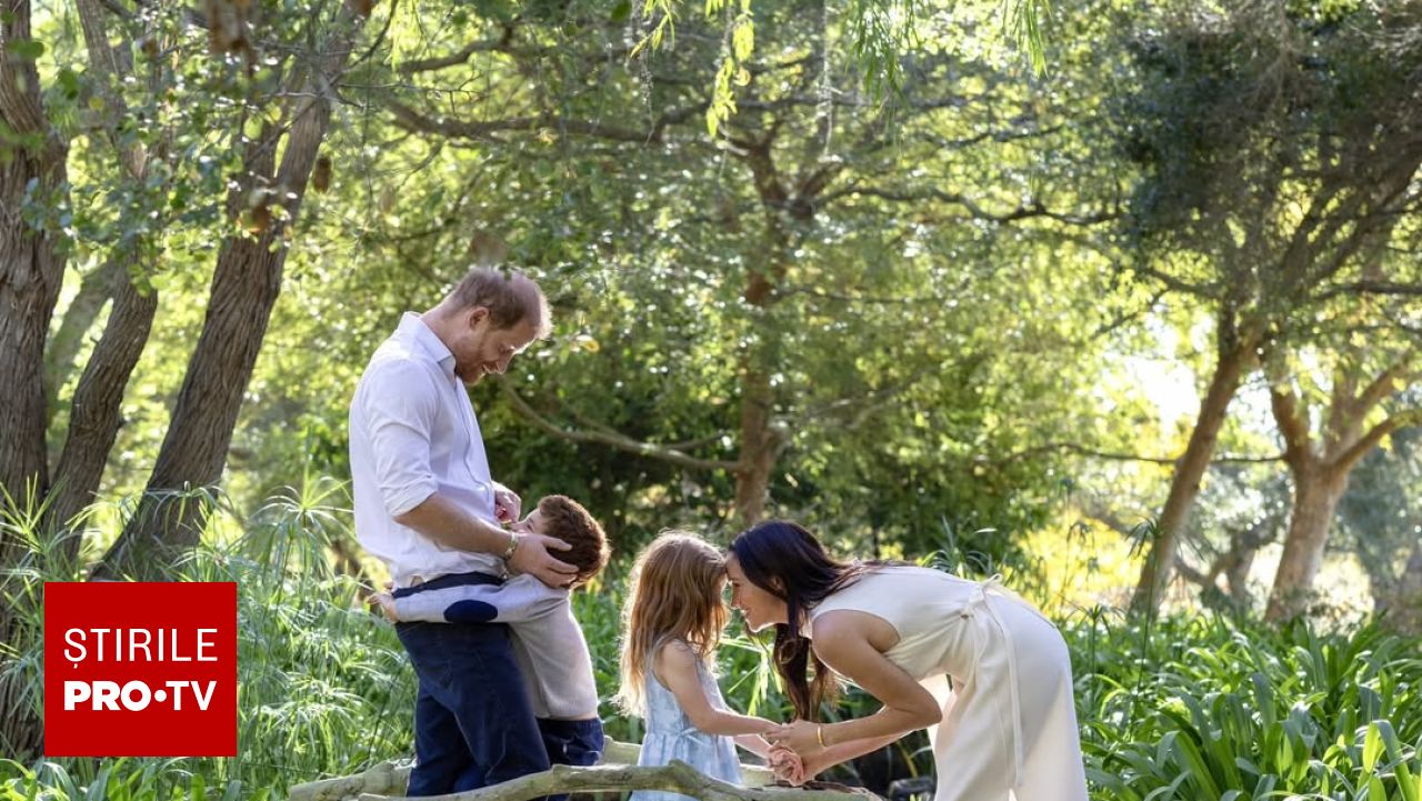 Meghan Markle a publicat imagini rare cu prințul Archie la 7 ani. Cum apar cei doi în fotografiile postate online