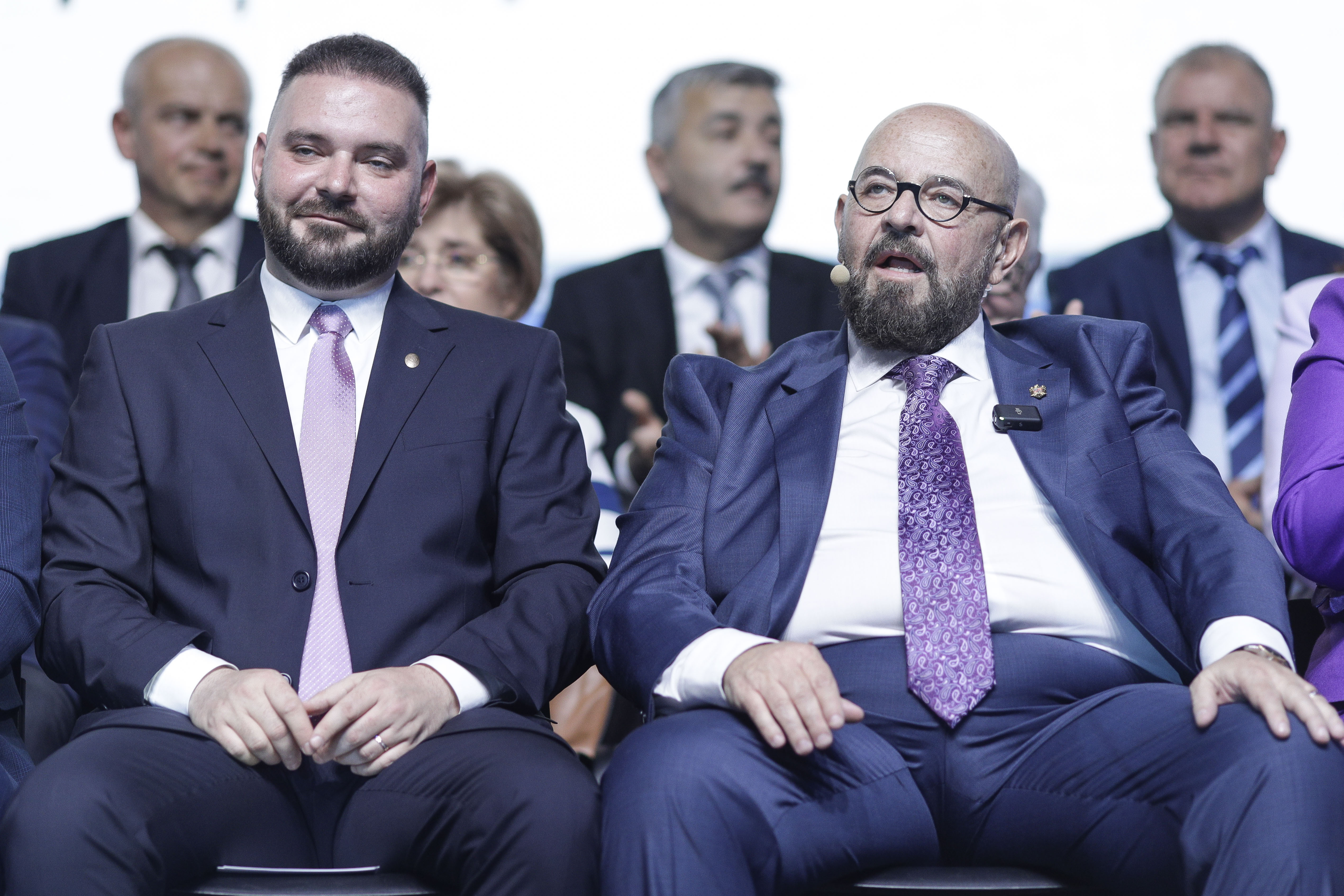 Incident ”extrem de grav”, descoperit la primăria lui Piedone: ”O încălcare a normelor privind protecția datelor personale”