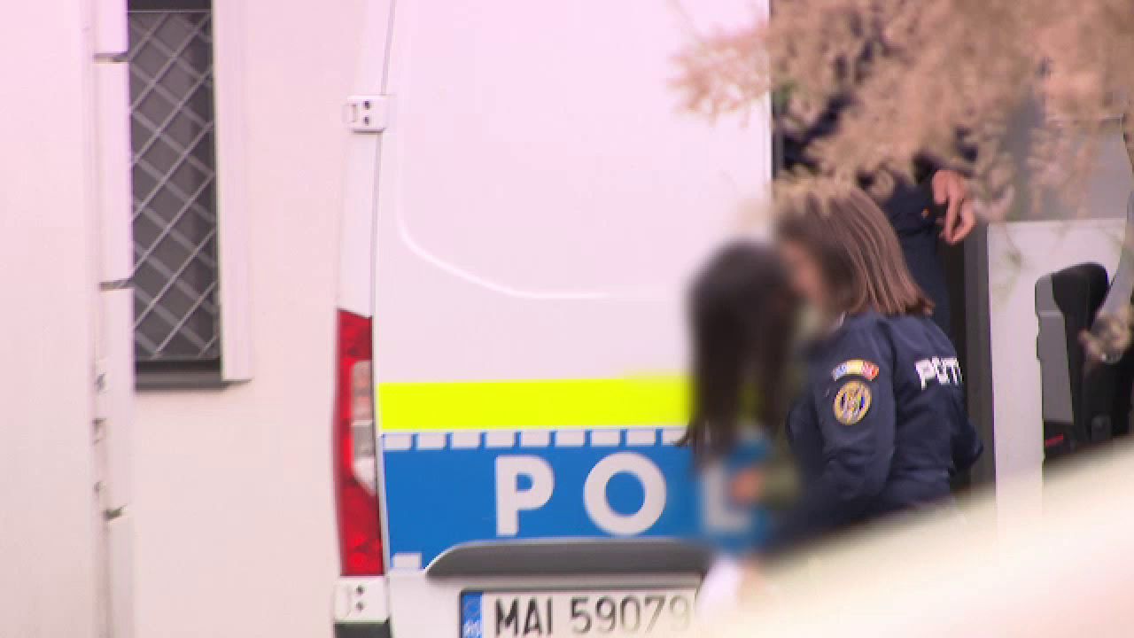 O femeie soldat ar fi fost prinsă beată la volan, de două ori în aceeași noapte. Ar fi avut o alcoolemie de peste 3 la mie