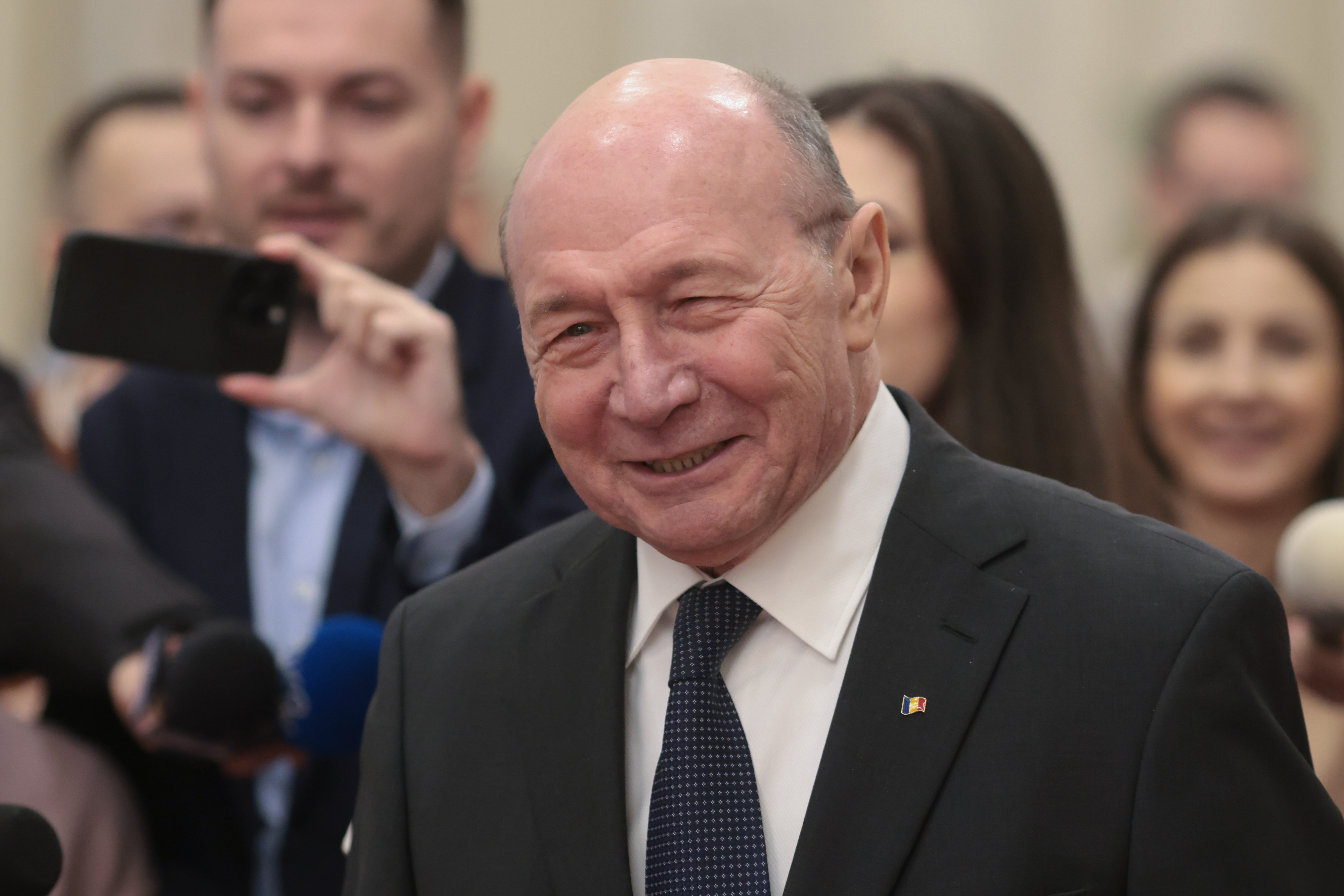 Singura soluție pe care o vede Traian Băsescu la criza politică: „Moartă sau vie, trebuie reînviată”