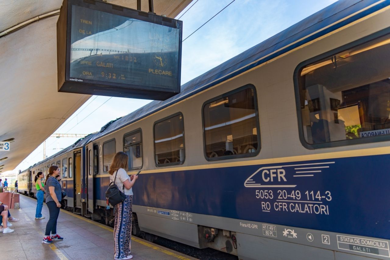 CFR Călători a anunțat facilitățile pentru studenți în noul an universitar. Cine beneficiază de reducerea de 90% și cine de 50%