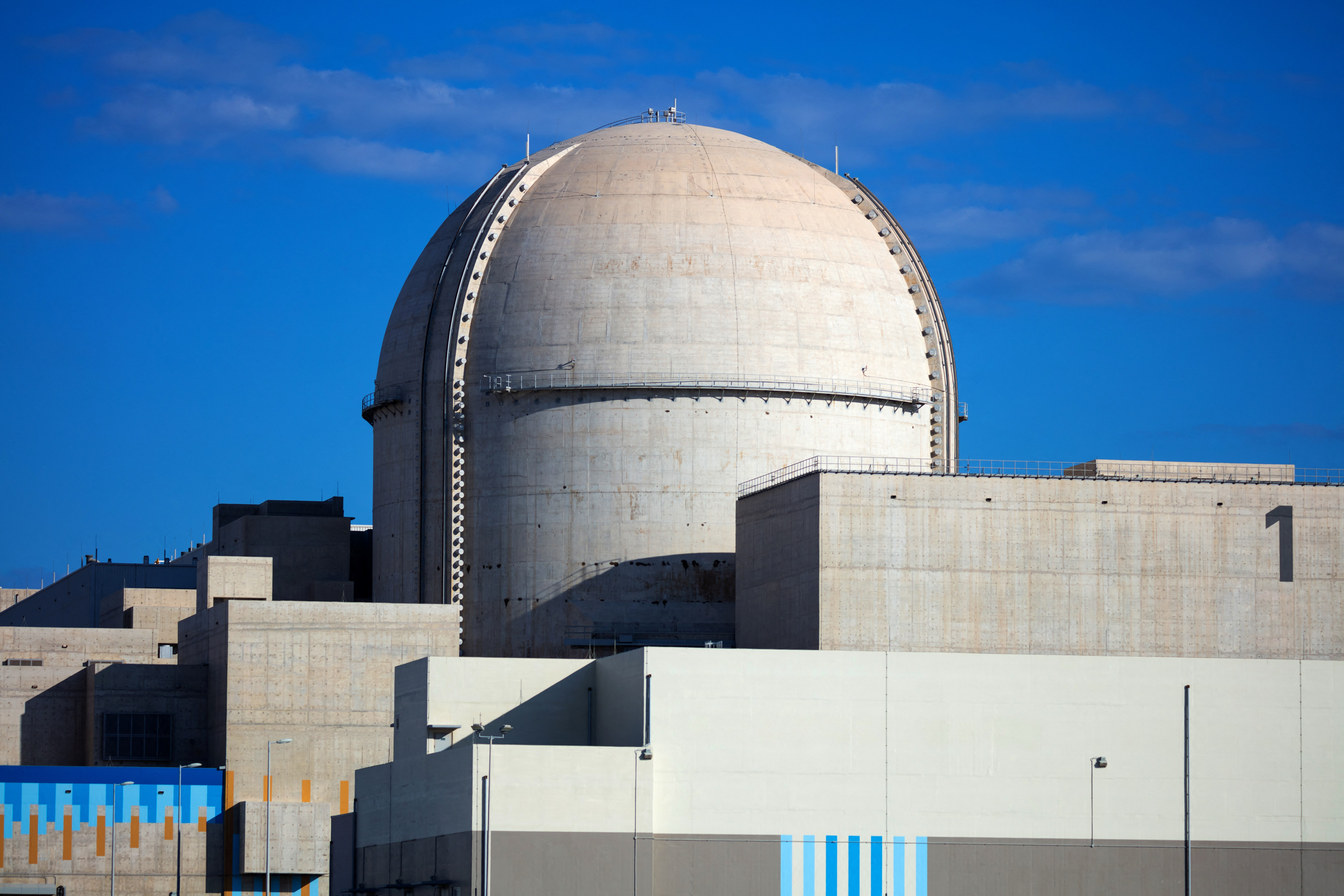 Incendiu la centrala nucleară din Barakah, Al Dhafra. Flăcările au izbucnit din cauza unei drone