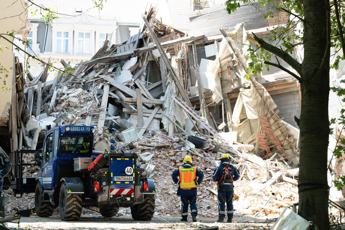 Două românce, dispărute după ce o casă s-a prăbușit, în Germania. Explozia ar fi fost provocată de acumularea de gaze