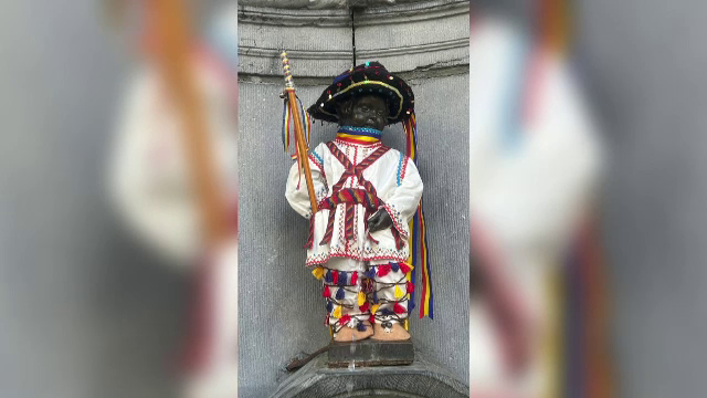 Garderoba celebrului Manneken Pis, mutată din cauza renovărilor. Costumele, inclusiv cel de călușar, ajung la un muzeu
