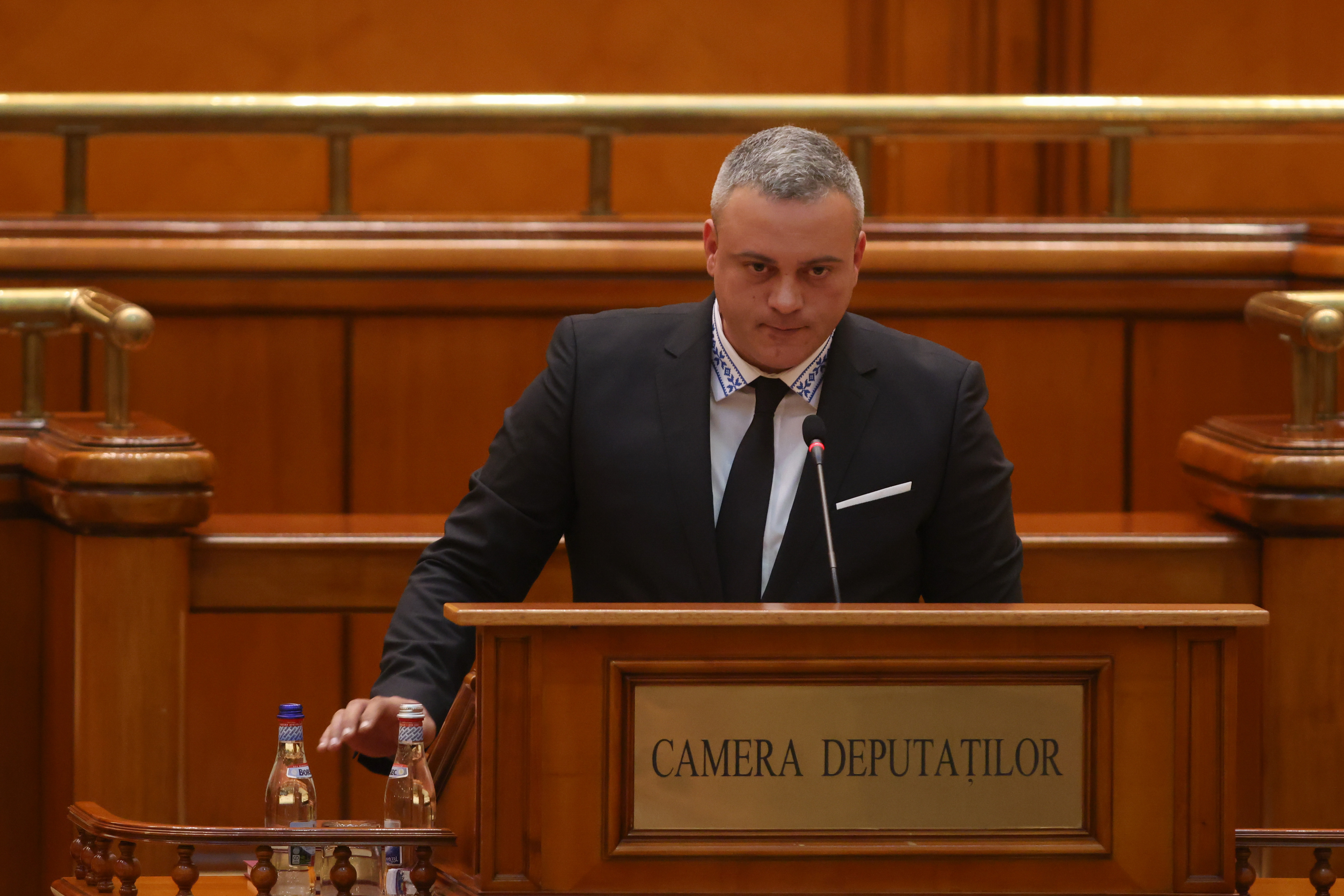 Un deputat ales pe listele S.O.S România, care trecuse la PSD, s-a ”transformat” acum în liberal: ”Este o decizie asumată”