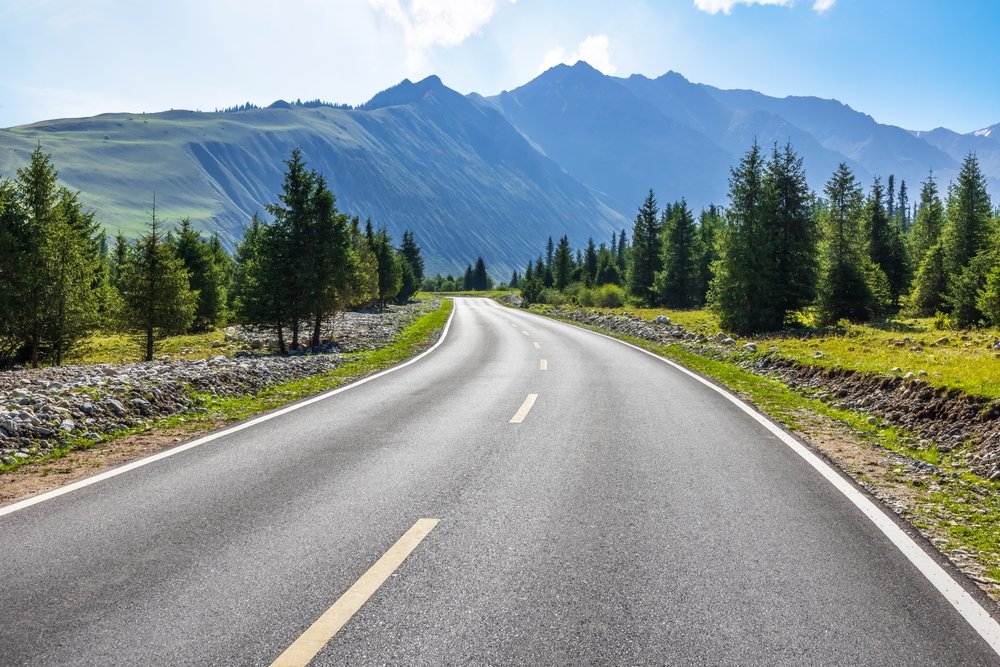 O nouă autostradă prin munți va fi construită în România. Va costa 7,74 miliarde lei
