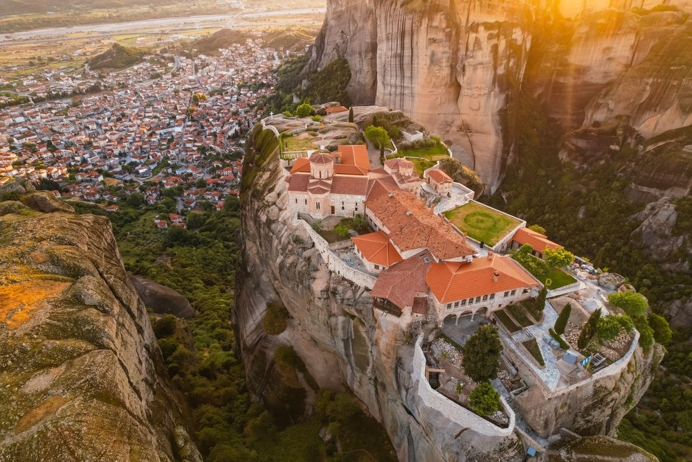Meteora, una dintre minunile Greciei. De ce este un loc unic în lume