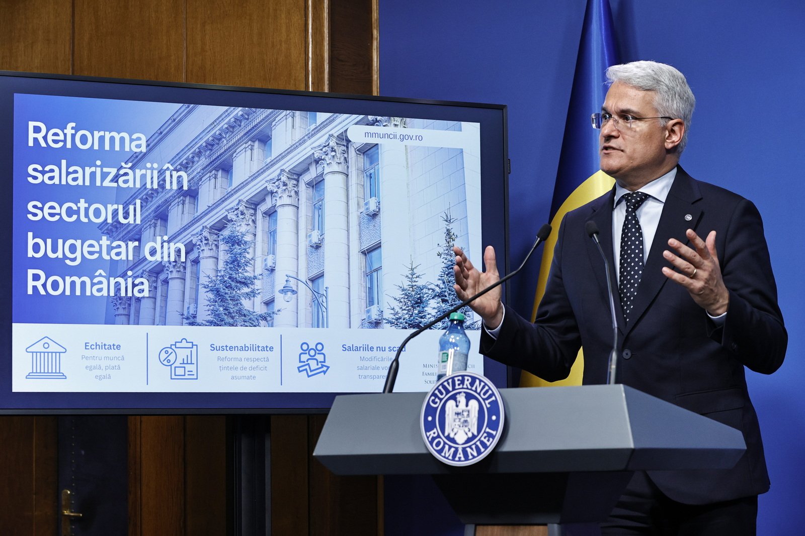 Promisiuni mari pentru bugetarii debutanți. Noua grilă prevede inclusiv dublarea unora dintre salariile de început