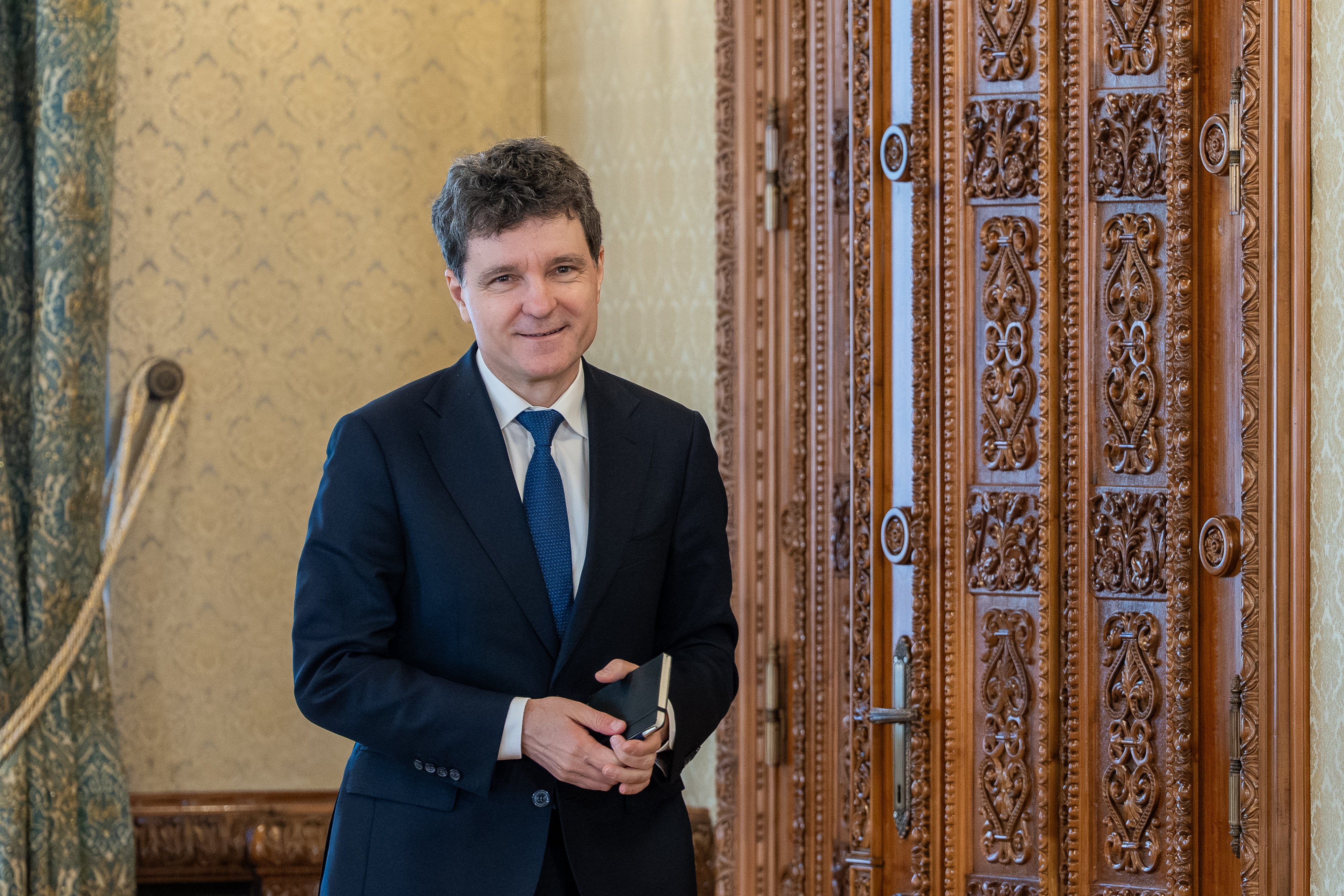 Nicușor Dan ar putea desemna marți noul premier, după aproape o lună de la începutul crizei politice - surse