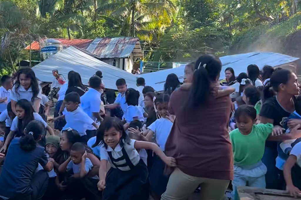 Imagini terifiante din timpul cutremurului cu magnitudinea 7,8 din Filipine. Câte vieți a luat seismul violent