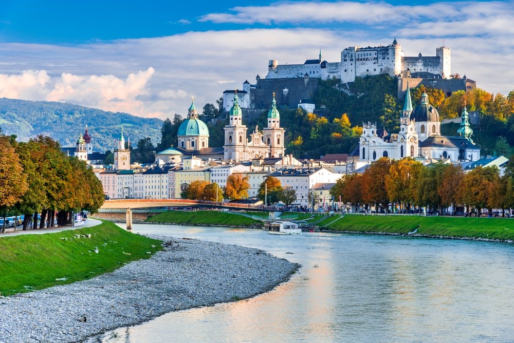 Un oraș din Europa va interzice vara accesul turiștilor cu mașina în centrul istoric. Măsura vizează reducerea aglomerației