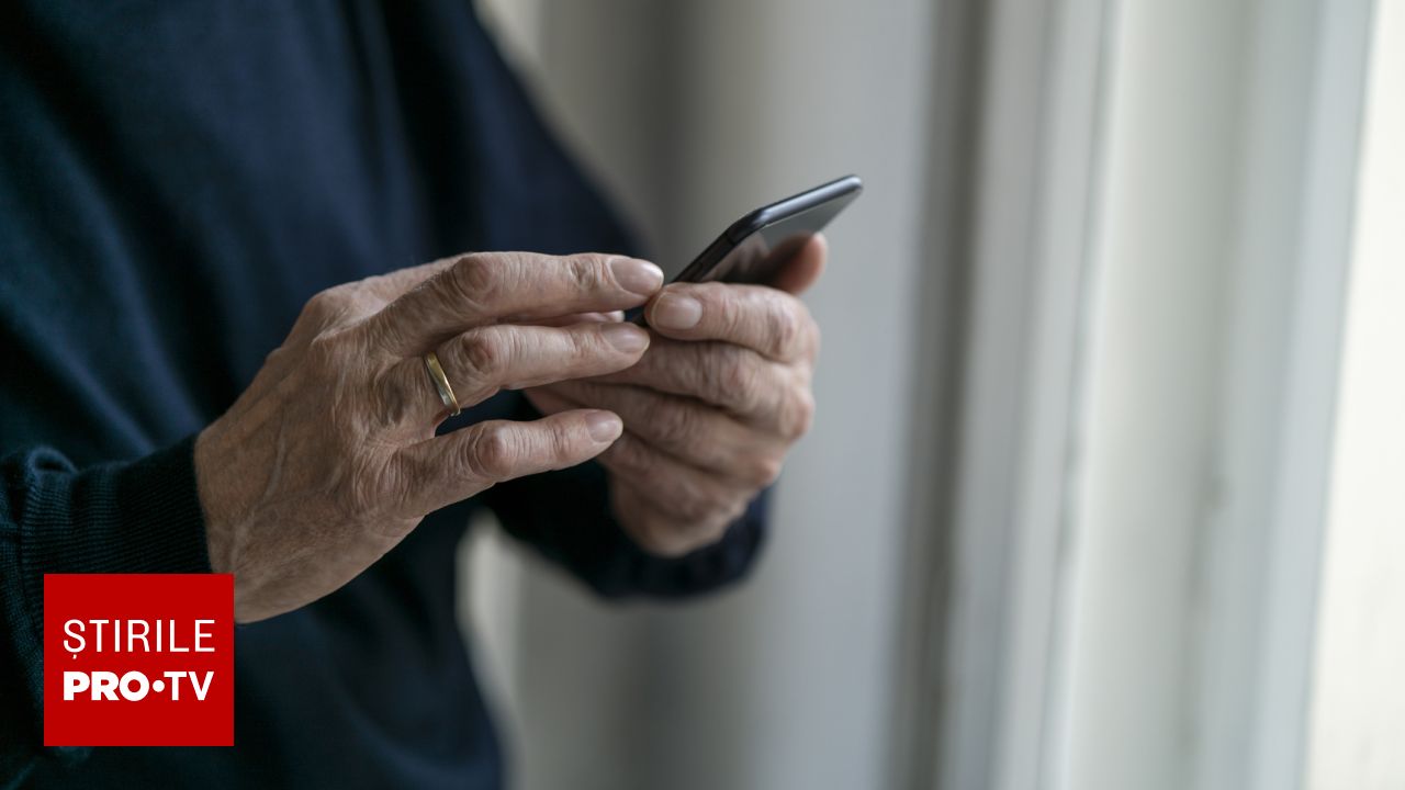 Poza pentru articolul Un pensionar a pierdut aproape 400.000 de dolari după ce a răspuns la telefon. „Speram că este doar un coșmar”