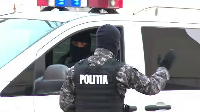 Un bunic, prins după ce și-a abuzat nepoata de 7 ani, timp de mai multe luni. Cum a intrat pe fir Poliția