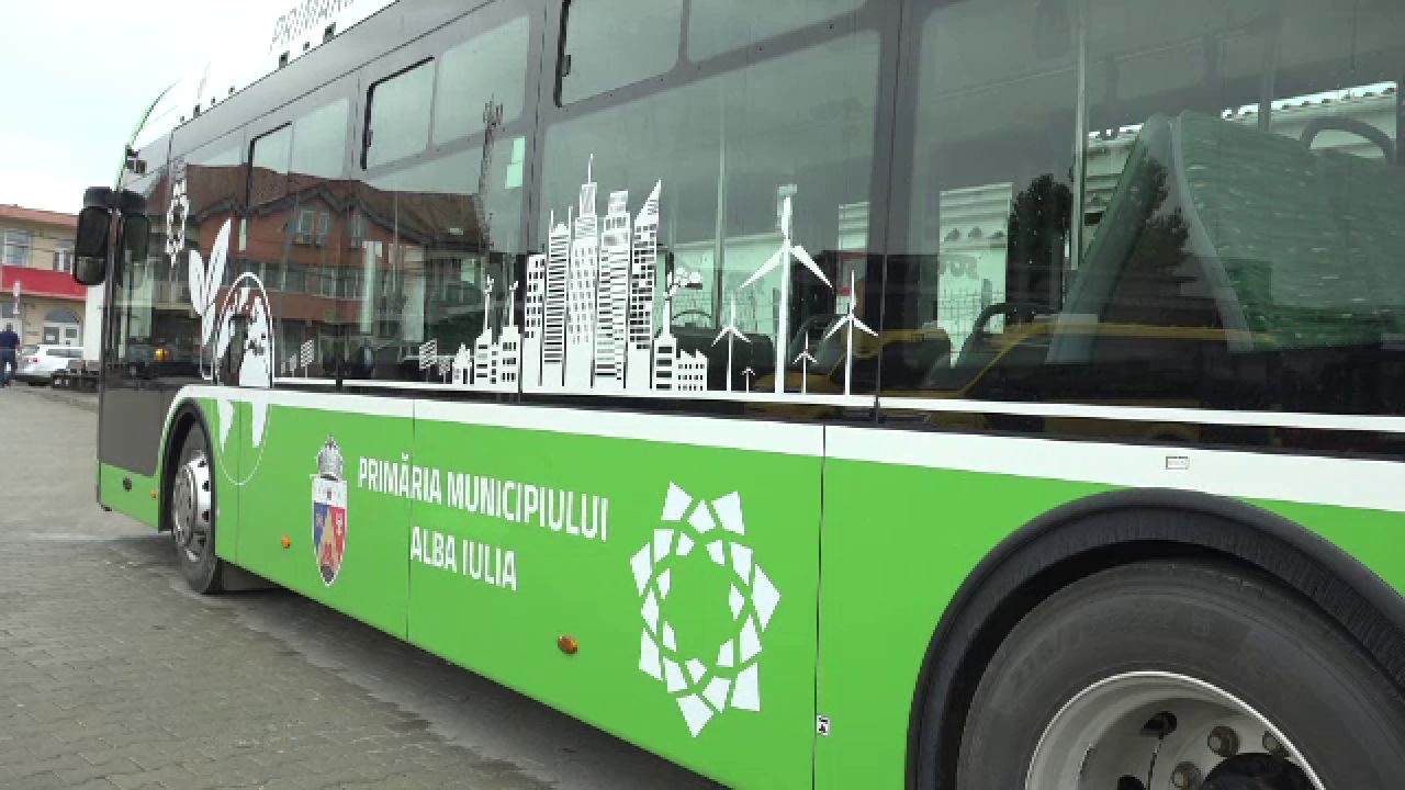 Transportul public din Alba Iulia, reluat după două luni de grevă. La ce acord au ajuns Primăria și operatorul privat