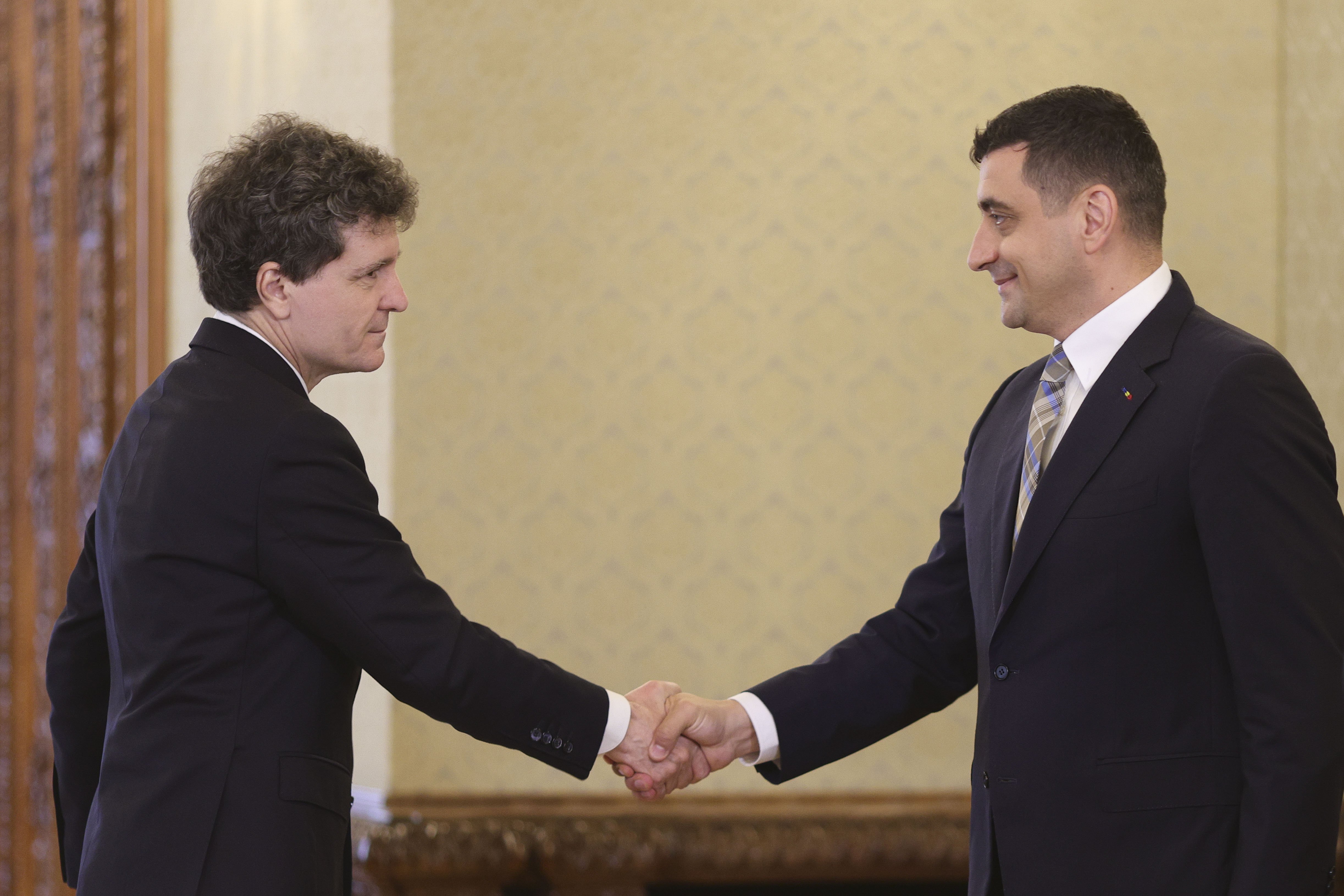 Simion, despre consultările cu Nicușor Dan: Avem de-a face cu un încurcă-lume la Cotroceni, care își bate joc de țara noastră