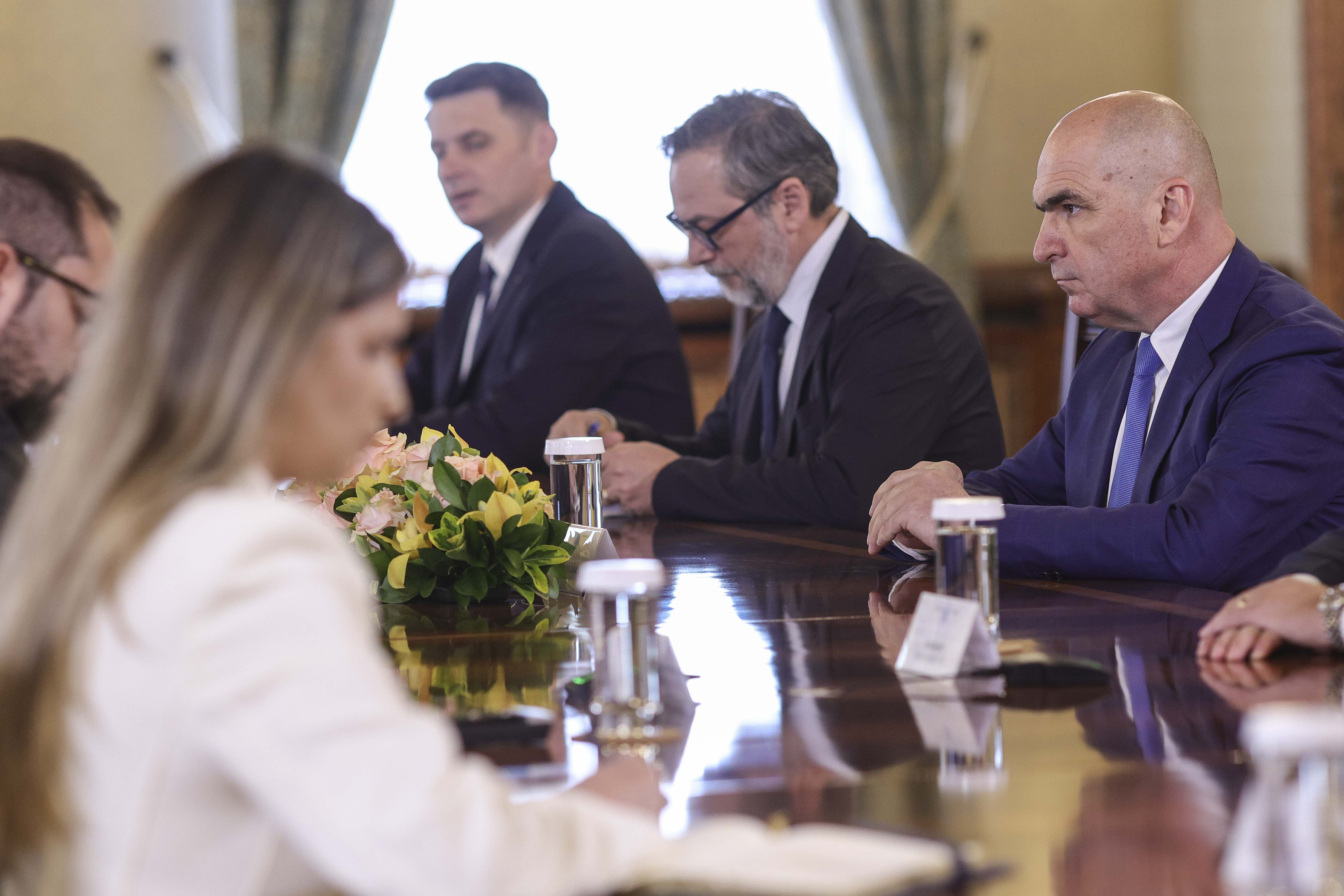 Discuții la Palatul Cotroceni pe tema legii salarizării, cu reprezentanţii partidelor ”pro-occidentale”, dar fără Nicușor Dan