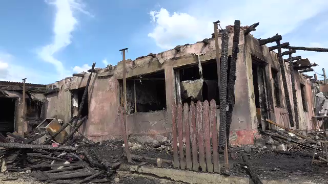 Un bărbat din Vaslui a murit după ce un incendiu a distrus casa vecinilor, de teamă că și-ar putea pierde și el locuința